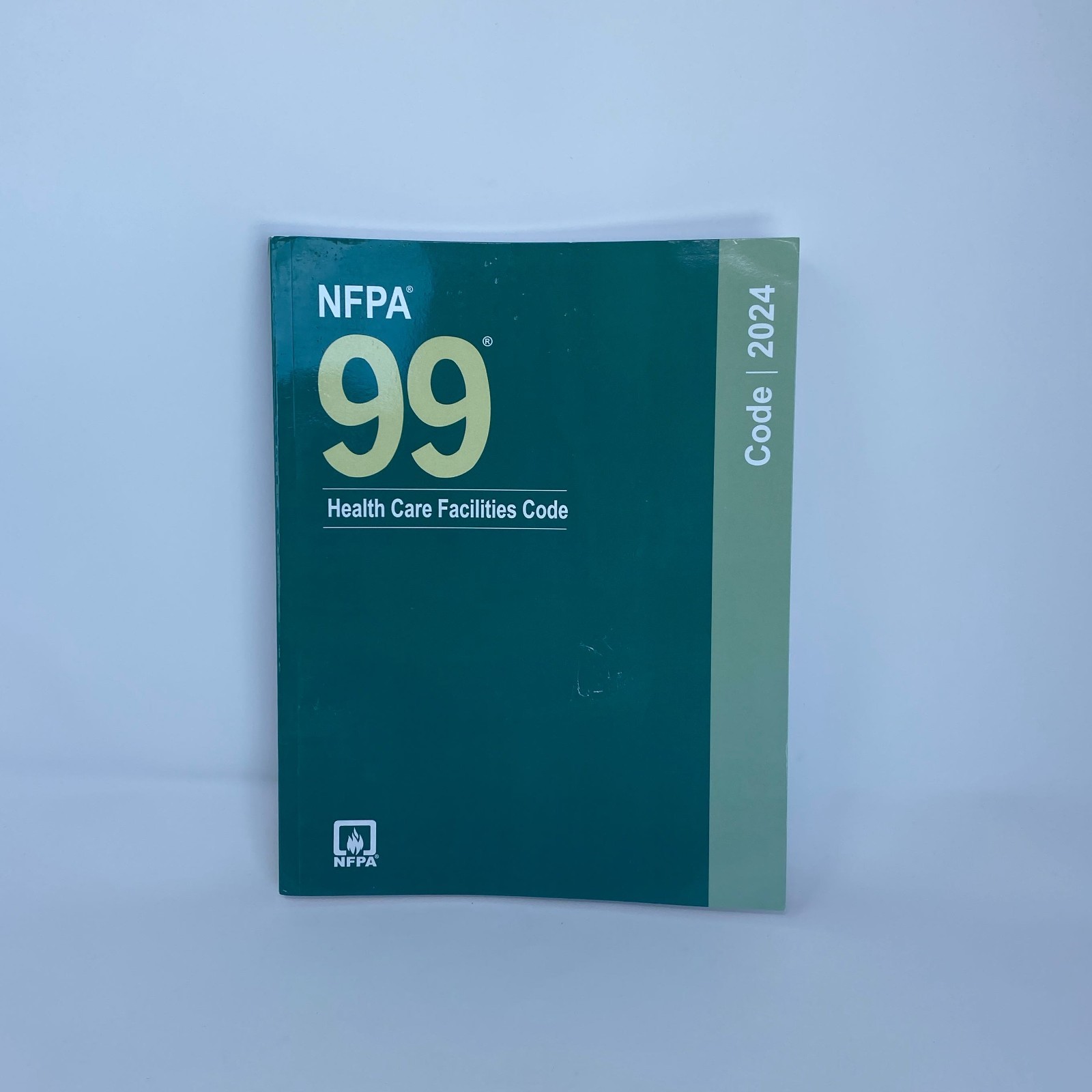 NFPA 99 Health Care Facilities Code 2024 Edition Paperback