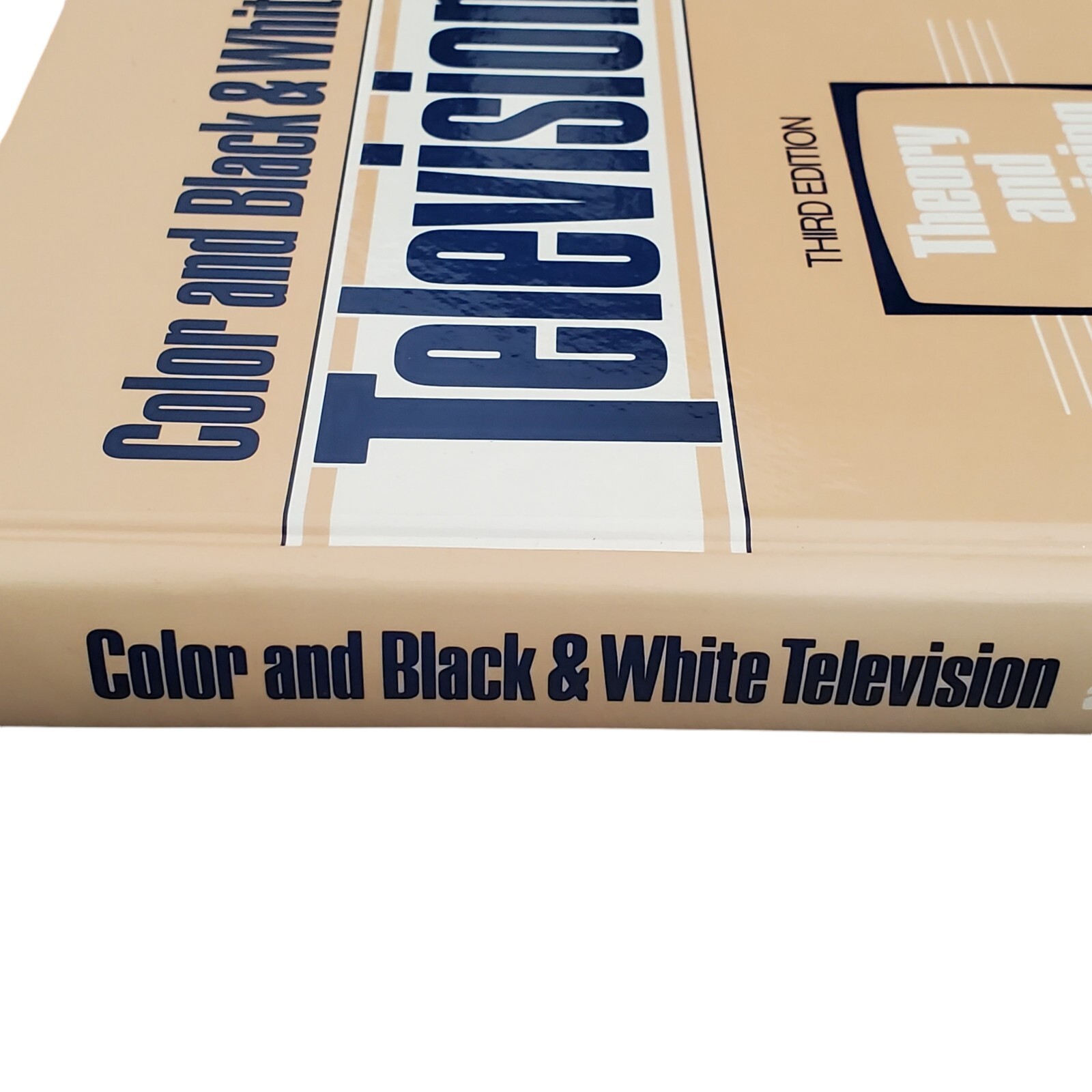 Color & Black/White TV Theory & Servicing by Sam Wilson – Rare, Out of Print New
