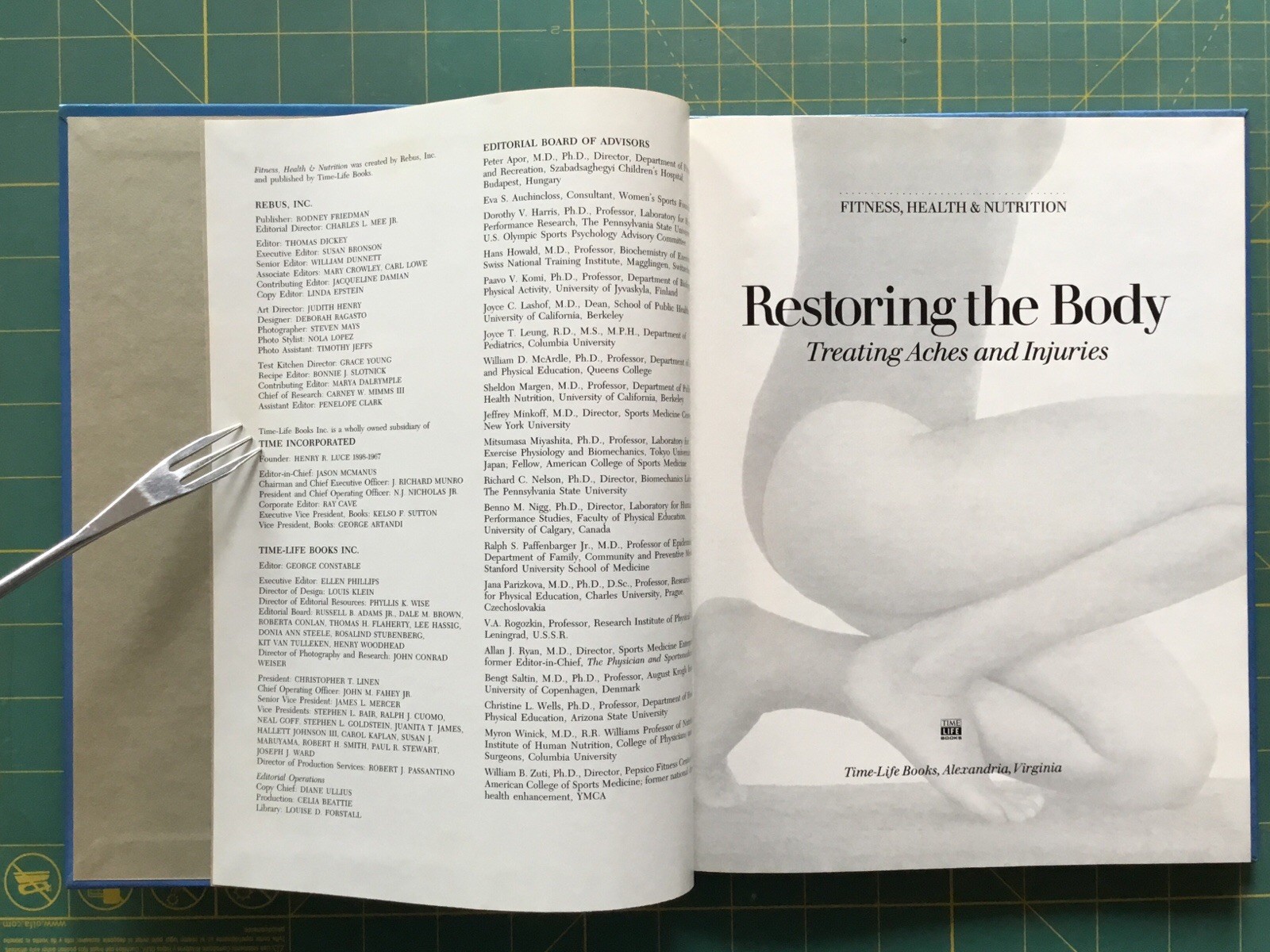 1987 Restoring the Body Treating Aches and Injuries, 144 Pages, Time-Life Book