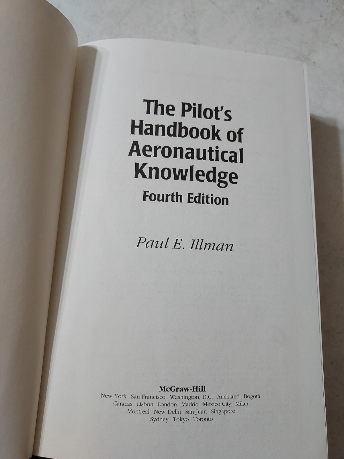 The Pilot’s Handbook of Aeronautical Knowledge 4th ed. Illman (2000, HC) BL3C