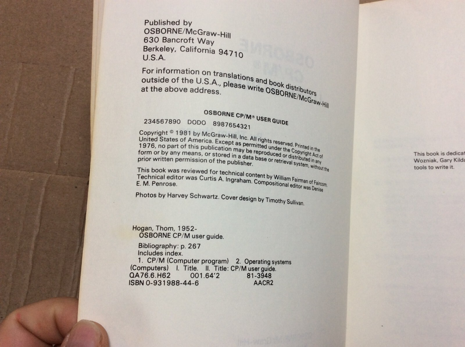 Vintage Osborne CP/M User Guide by Thom Hogan 1981