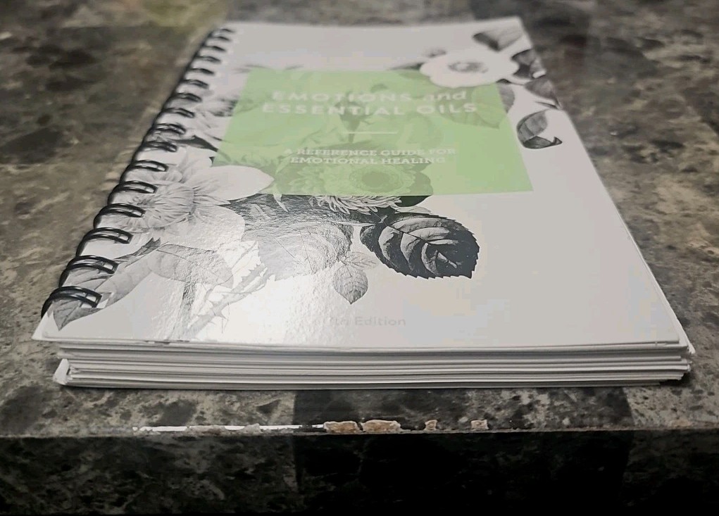 Emotions and Essential Oils, 7th Ed Reference Guide for Emotional Healing (2018)