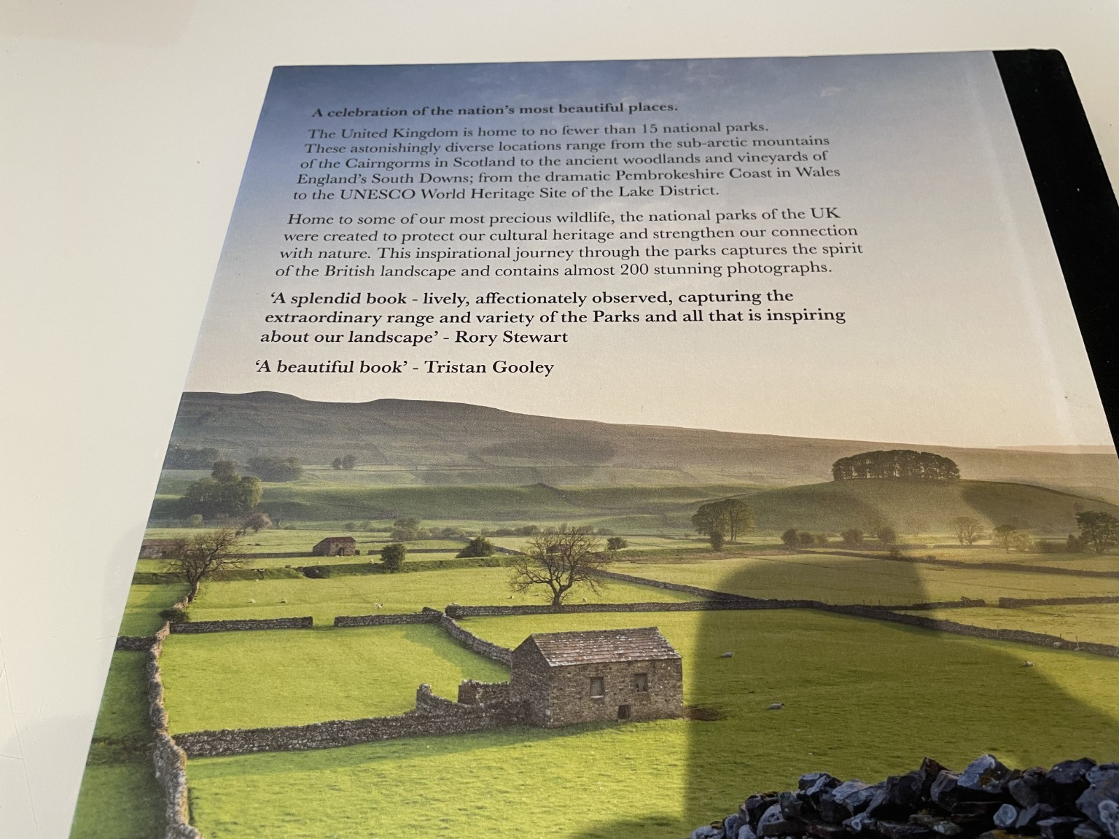 NATIONAL PARKS OF THE UNITED KINGDOM – LARGE GLOSSY HARDBACK BOOK
