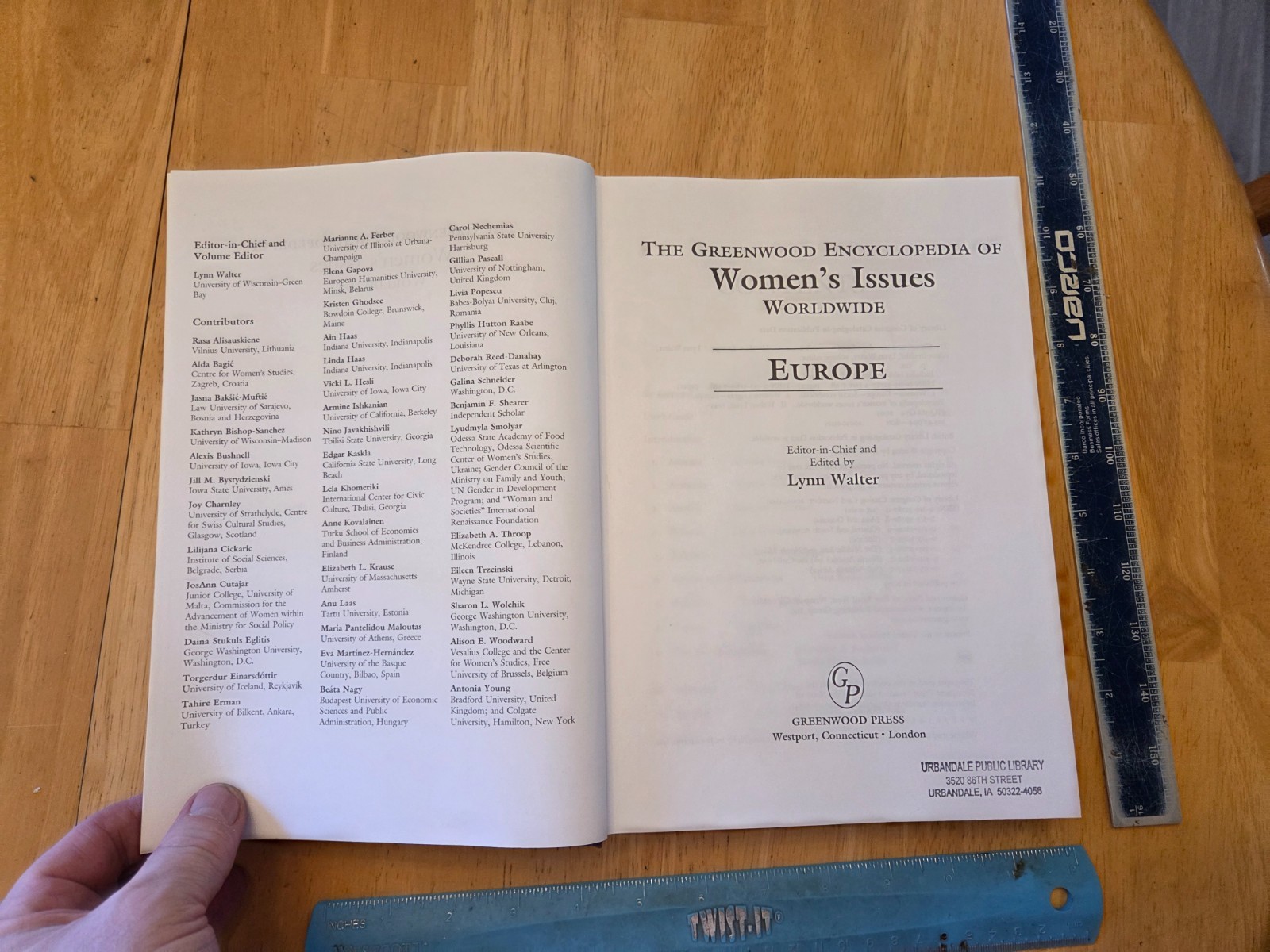 The Greenwood Encyclopedia of Women’s Issues Worldwide by Lynn Walter (2003, Har