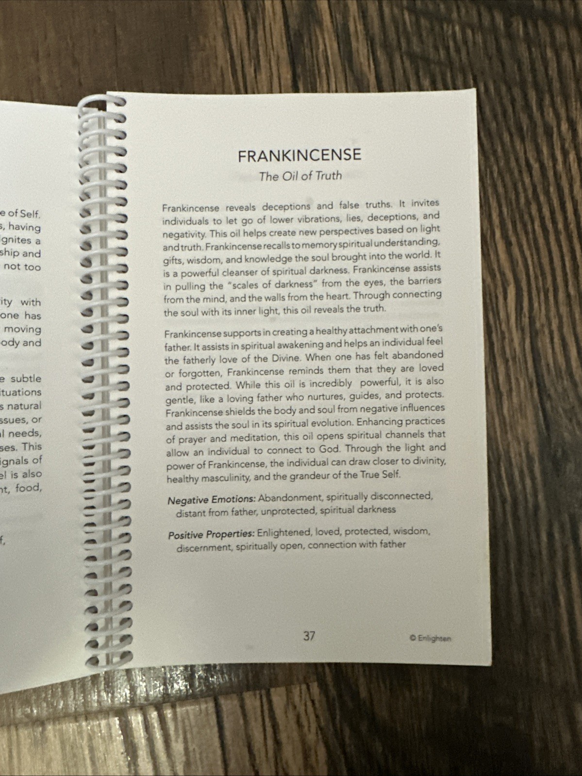 Emotions & Essential Oils, 5th Edition: A Modern Resource for Healing