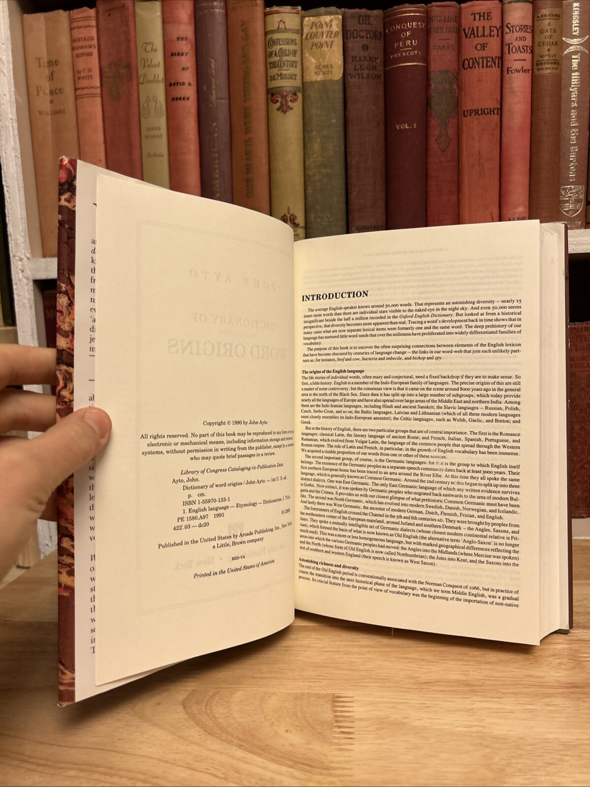 Arcade Dictionary of Word Origins by John Ayto. Arcade Publishing 1990 HCDJ