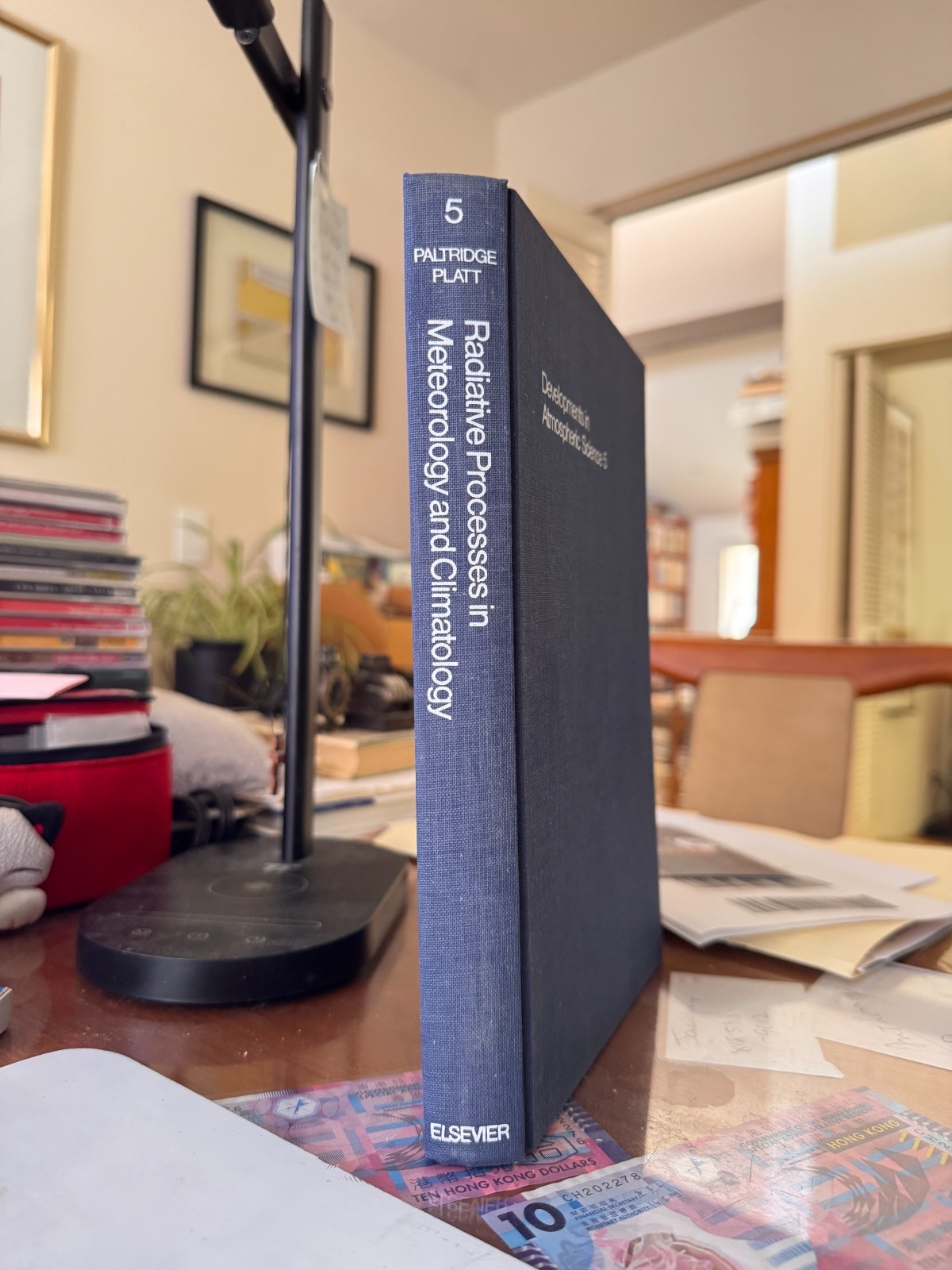 Radiative processes in meteorology and climatology 1976 HC