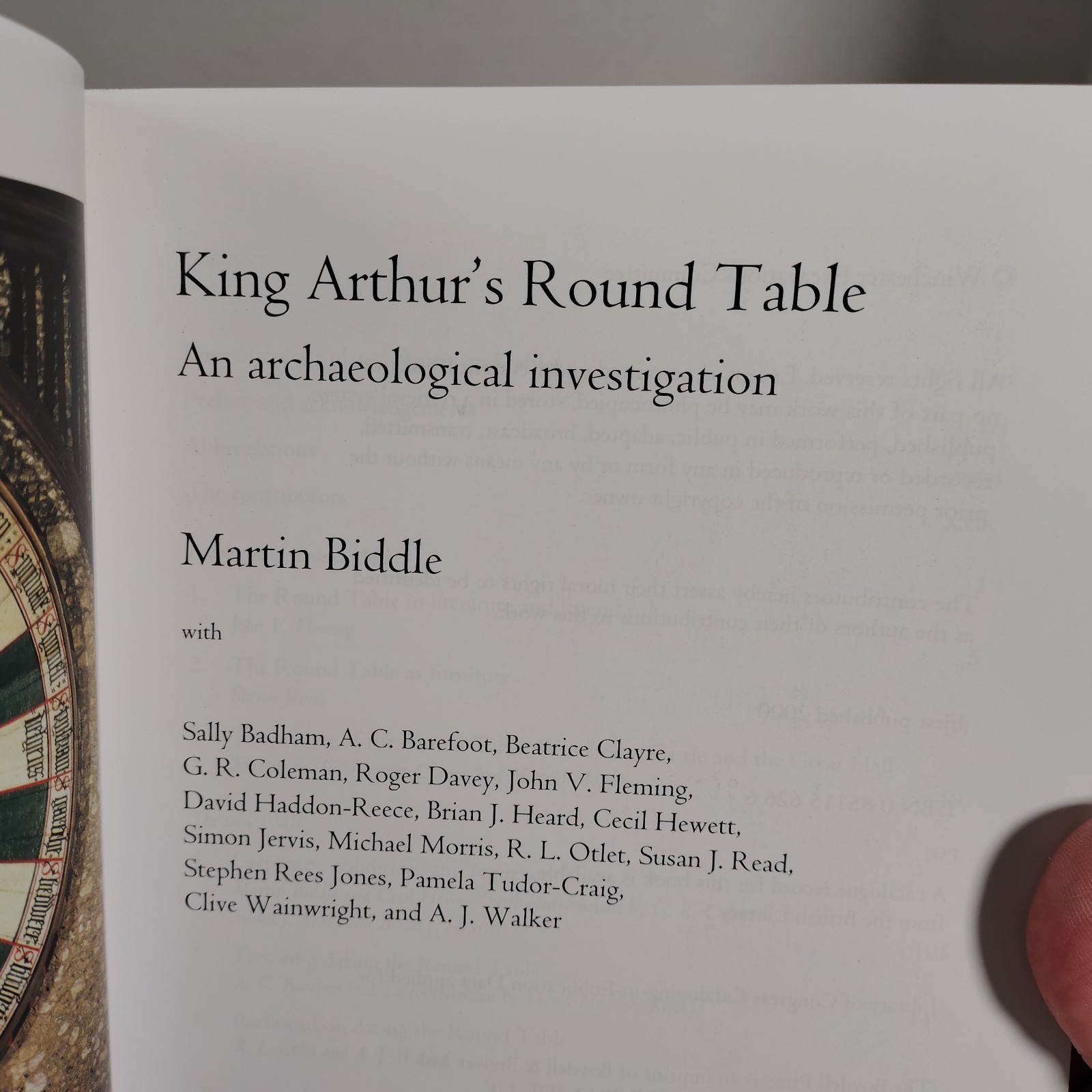 KING ARTHUR’S ROUND TABLE: AN ARCHAEOLOGICAL INVESTIGATION By Martin Biddle