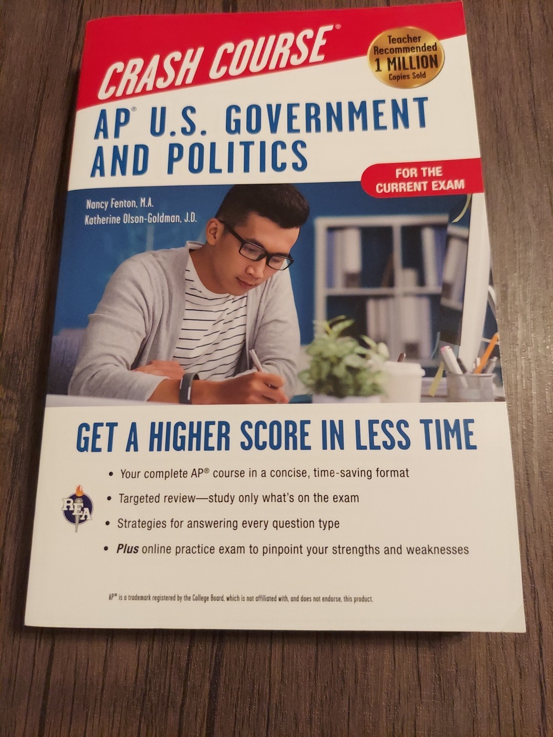 AP U.S. Government & Politics Crash Course; Nancy Fenton MA, paperback
