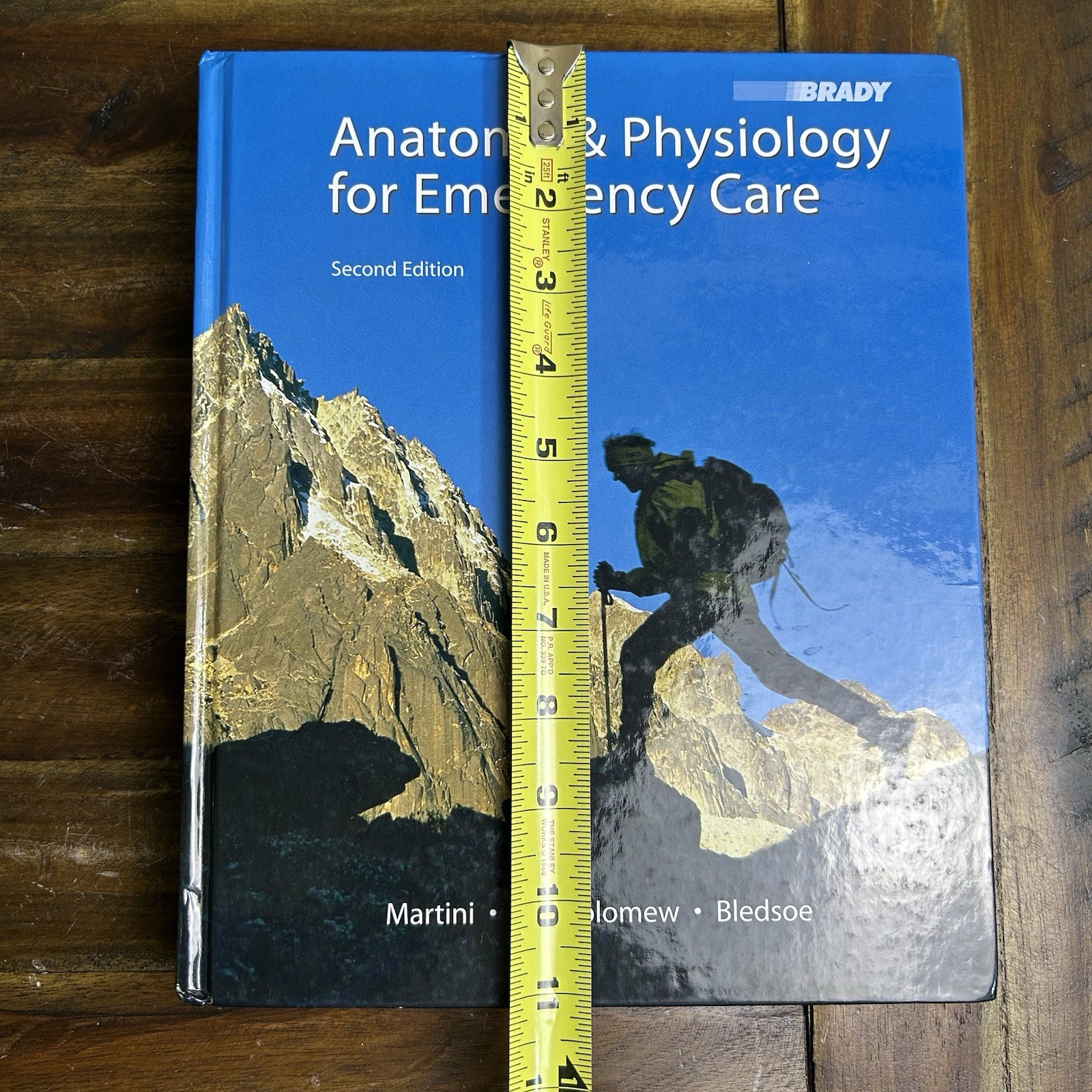 Anatomy & Physiology for Emergency Care 2nd Ed Hardcover – Brady 2008