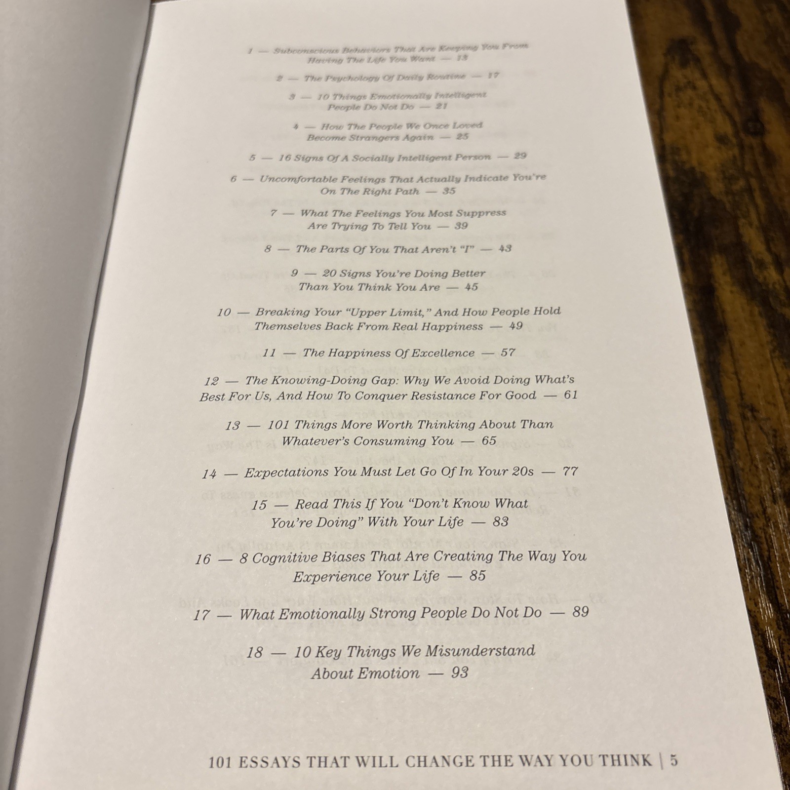 101 Essays That Will Change the Way You Think by Brianna Wiest