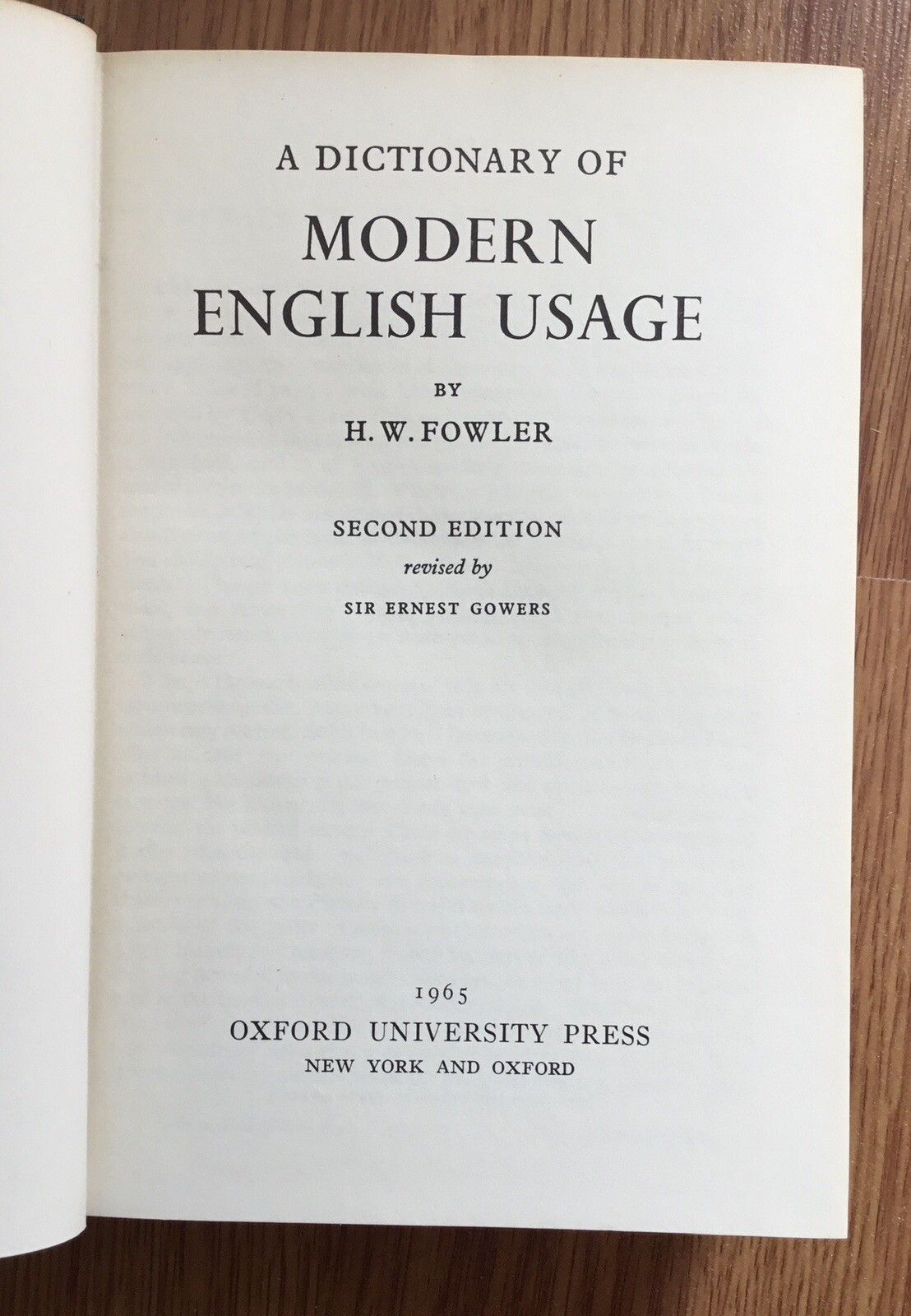 FOWLER’S Dictionary MODERN ENGLISH USAGE 1965 OXFORD Reference Book HC