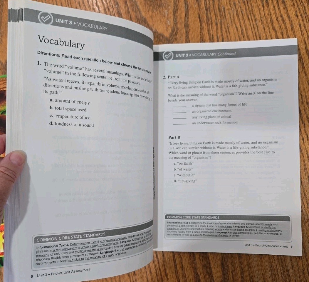 ReadyGEN Assessment Student Book Grade 4 PEARSON Homeschool/Classroom Excellent