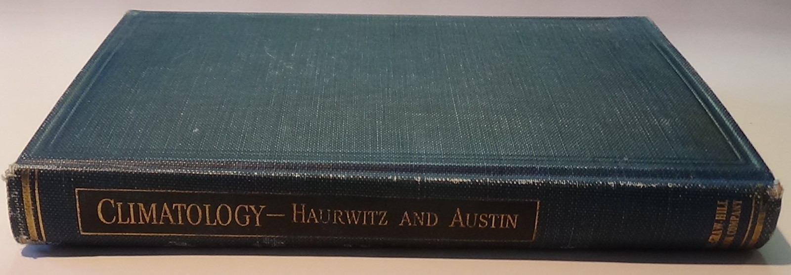 Climatology by Haurwitz and Austin [1944]