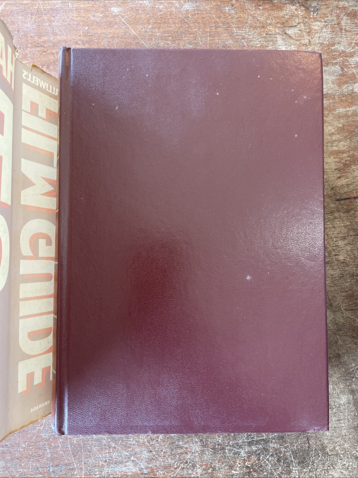 Halliwell’s Film Guide – Second Edition by Leslie Halliwell 1979 Reprint