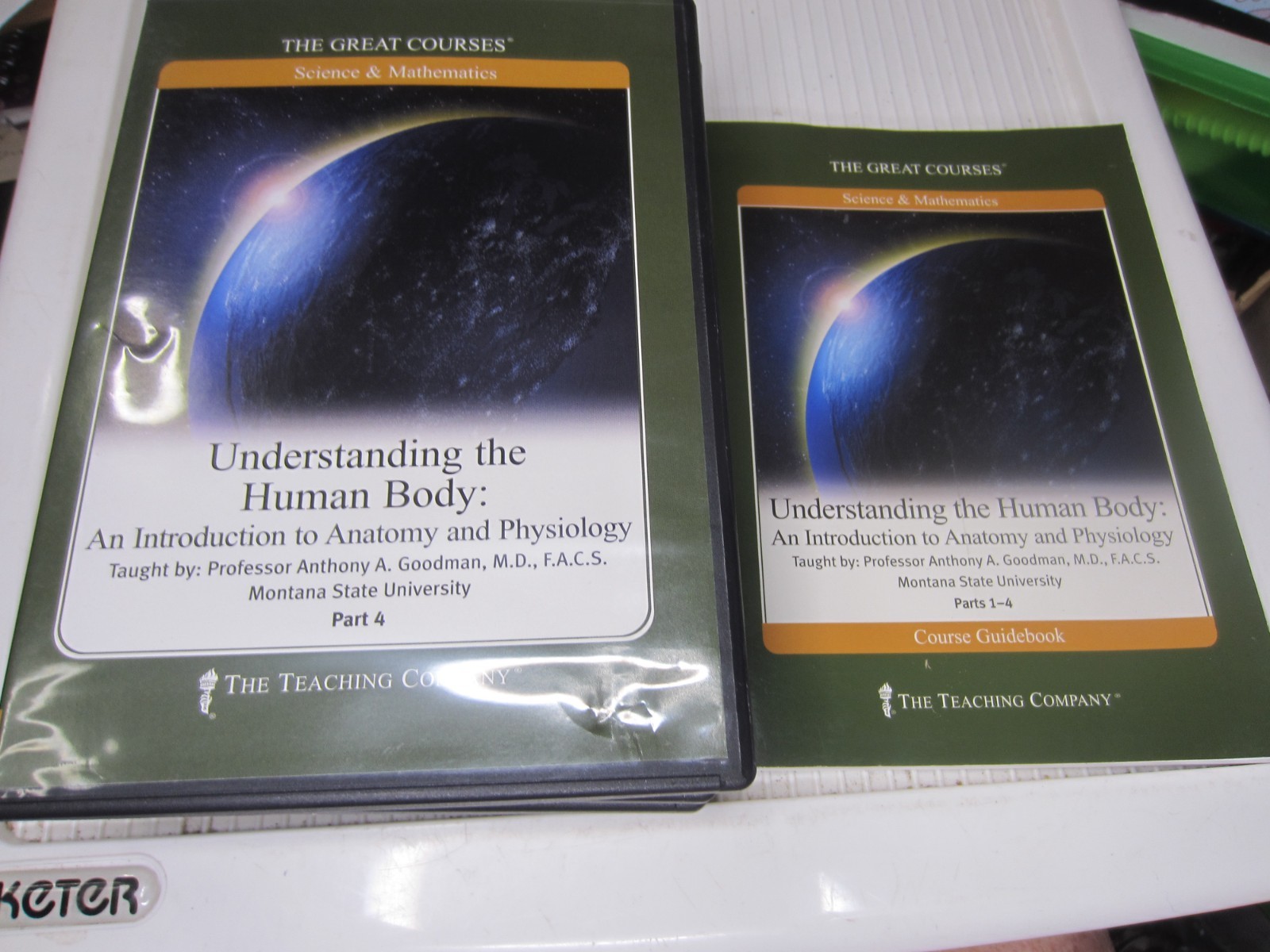 Great Courses: Understanding The Human Body – Parts 1-4 8 DVDs and Guidebook