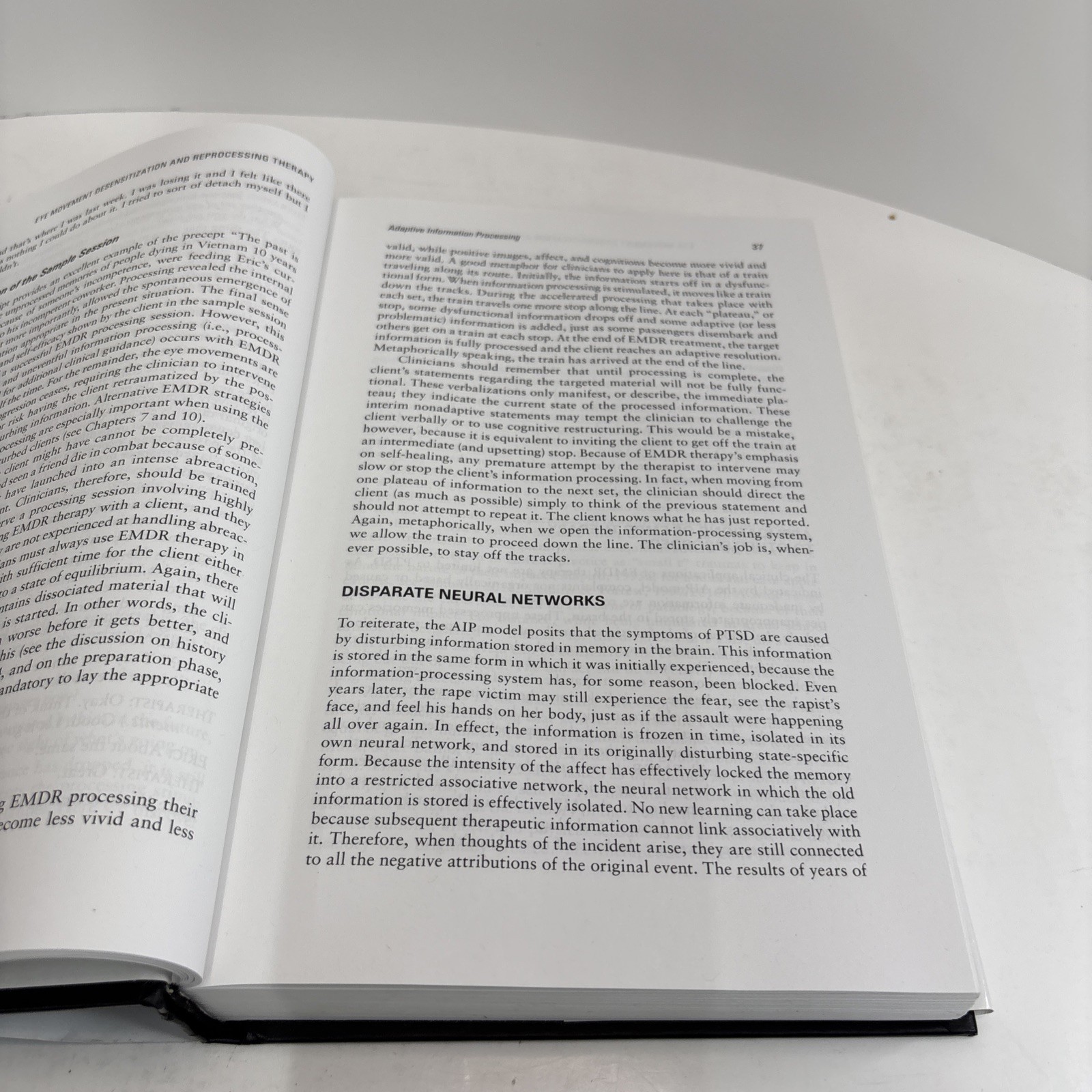 Eye Movement Desensitization and Reprocessing (EMDR) Therapy : Basic Principles,