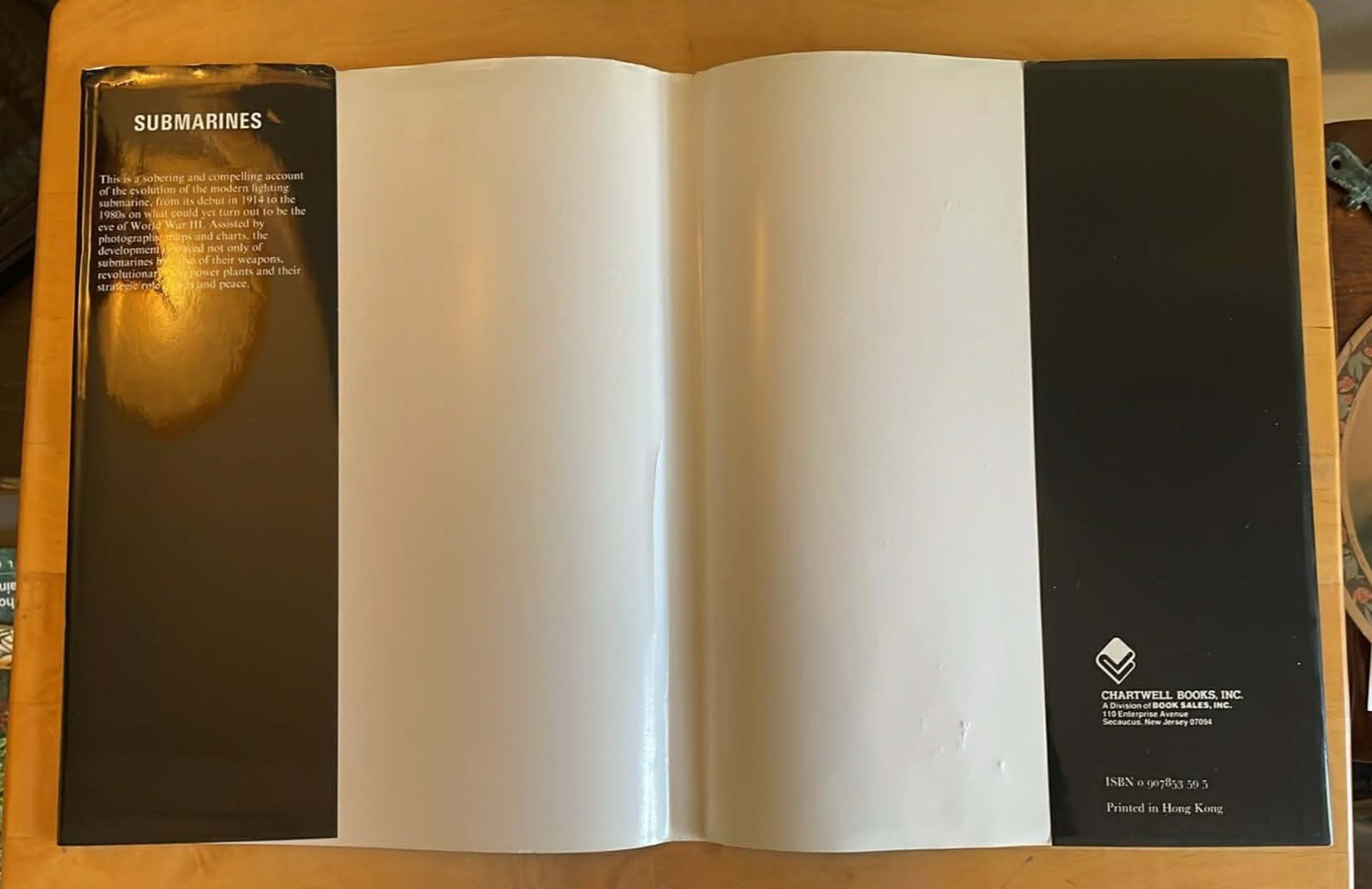 Vintage 1983 “Submarines” HC 1st Ed Book – Richard Humble | Jade Books / Chartwe