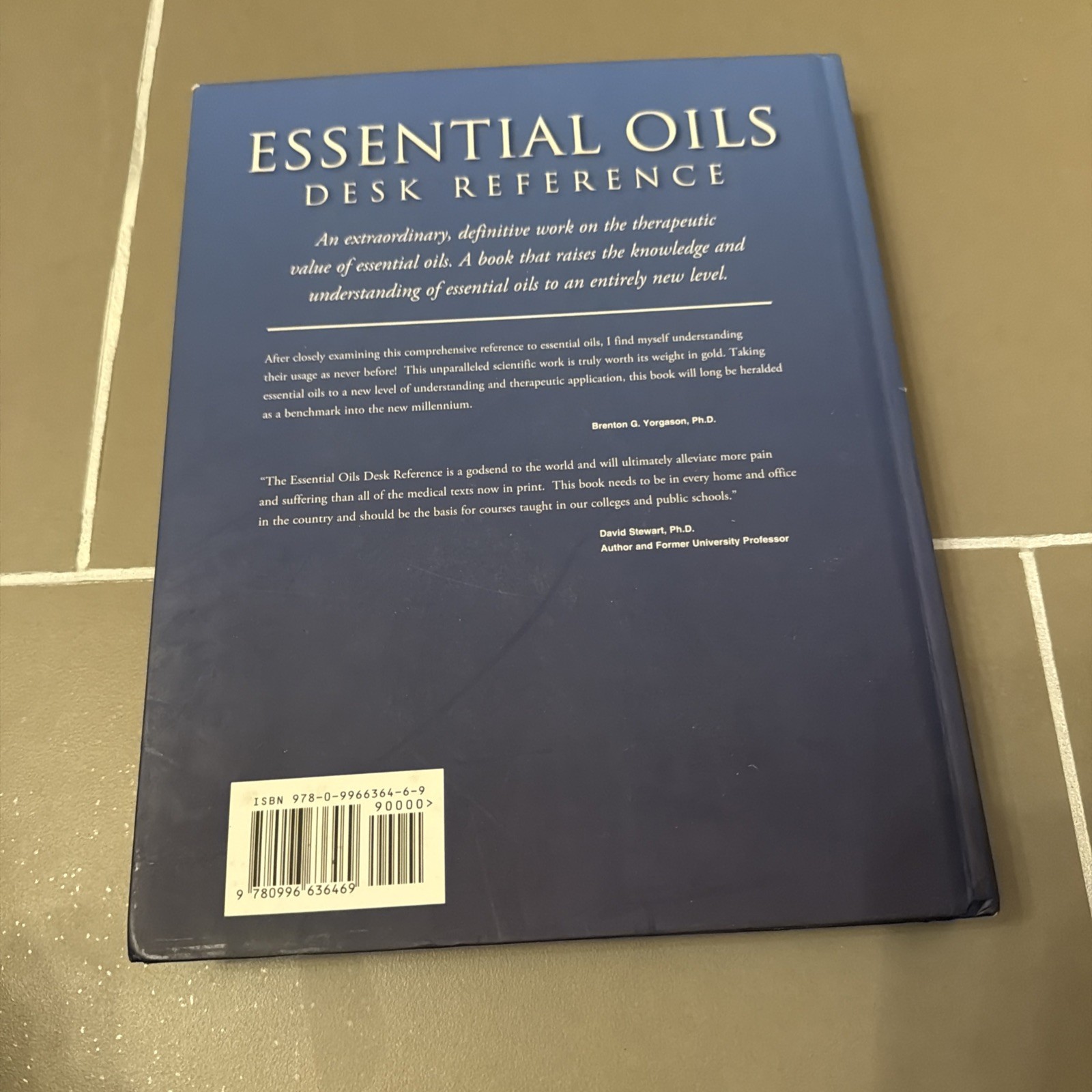 VGC Essential Oils Desk Reference 2nd Edition Private Collection Hardcover Book