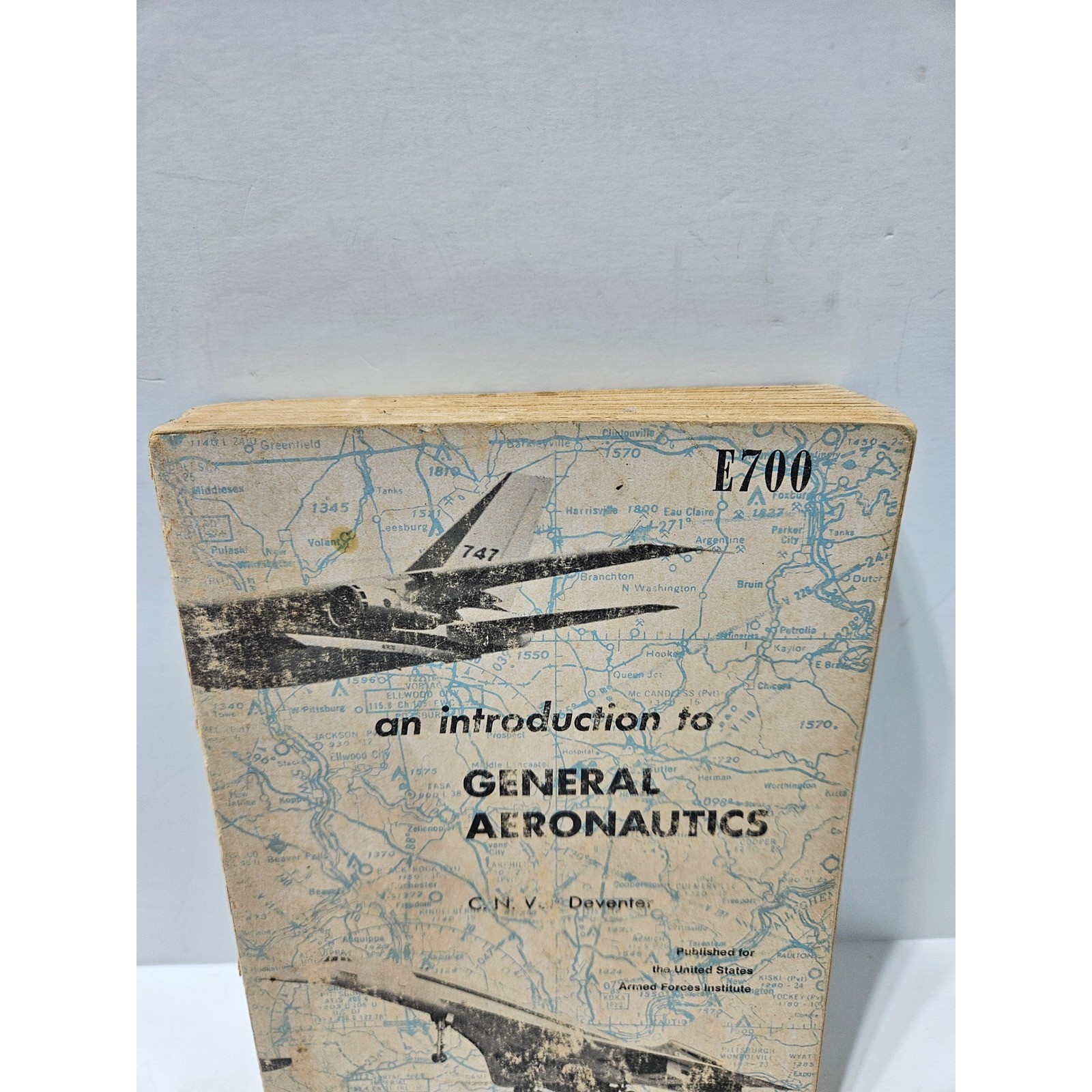 E700 An Introduction to General Aeronautics Second Edition by Deventer 1970