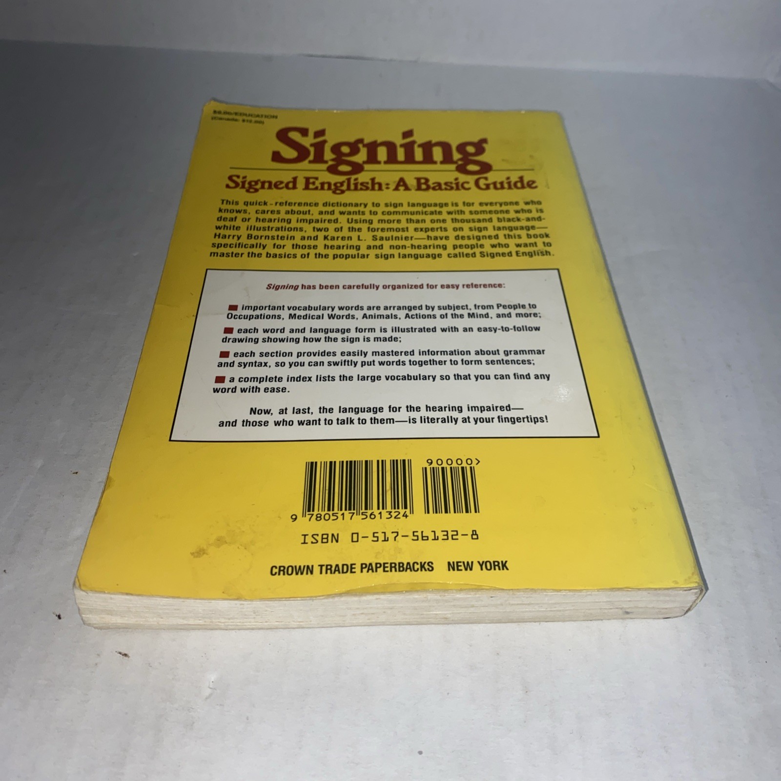 Signing: Signed English: A Basic Guide – Paperback By Bornstein, Harry