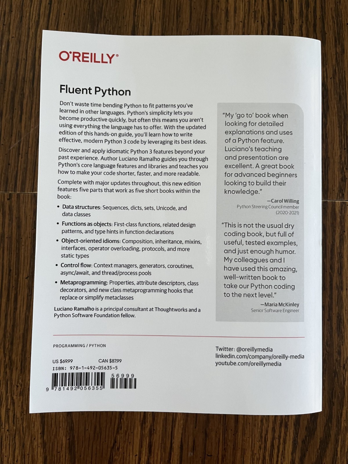 Fluent Python : Clear, Concise, and Effective Programming by Luciano Ramalho