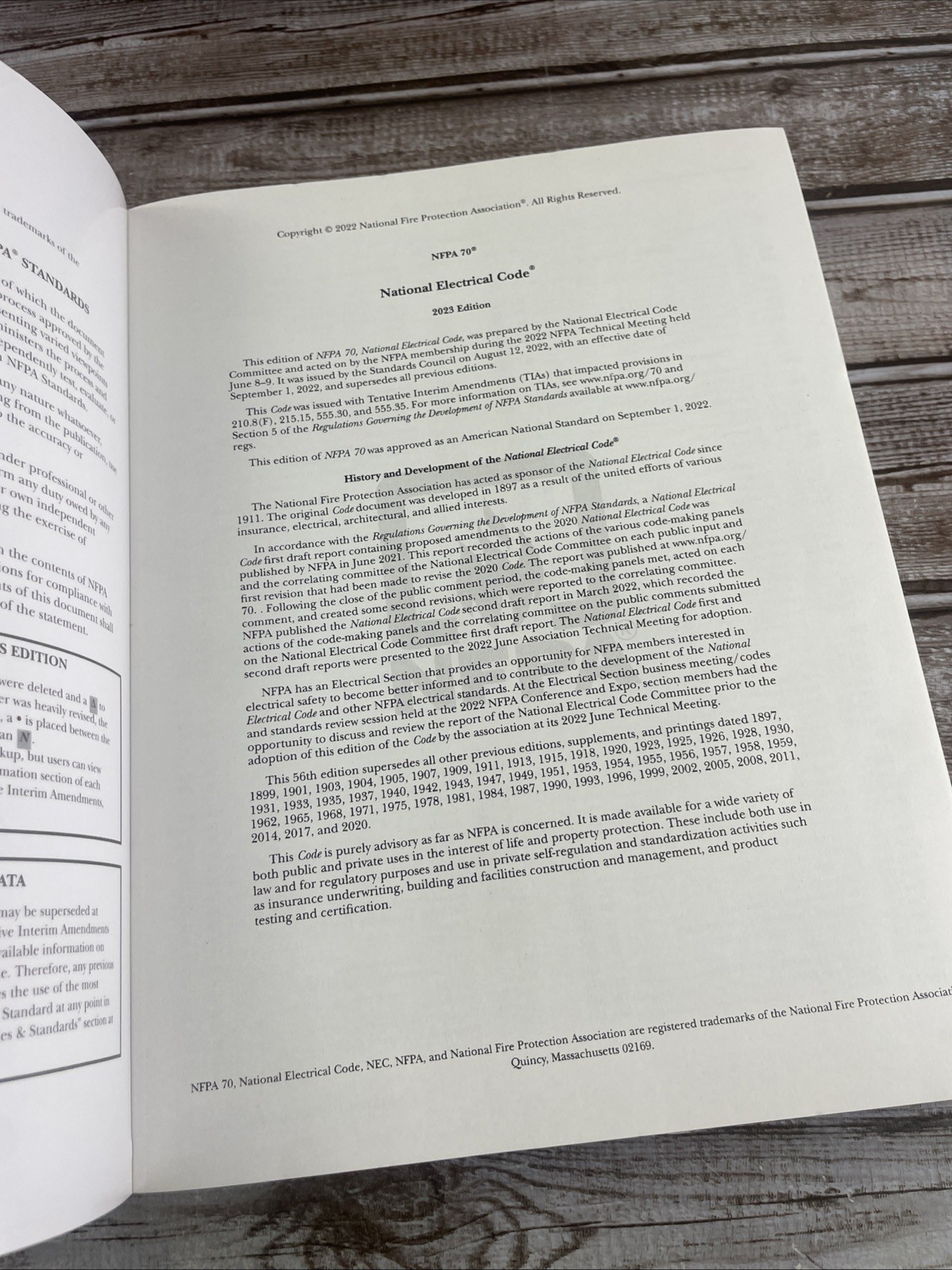 *2023 NFPA 70 National Electrical Code Paperback | ISBN 9781455929368