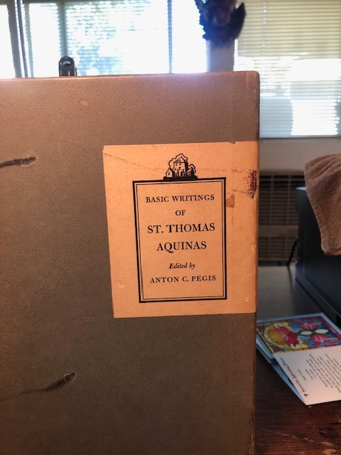 Basic wrinting of St. Thomas Aquinas .Books look as if they had ne been used.