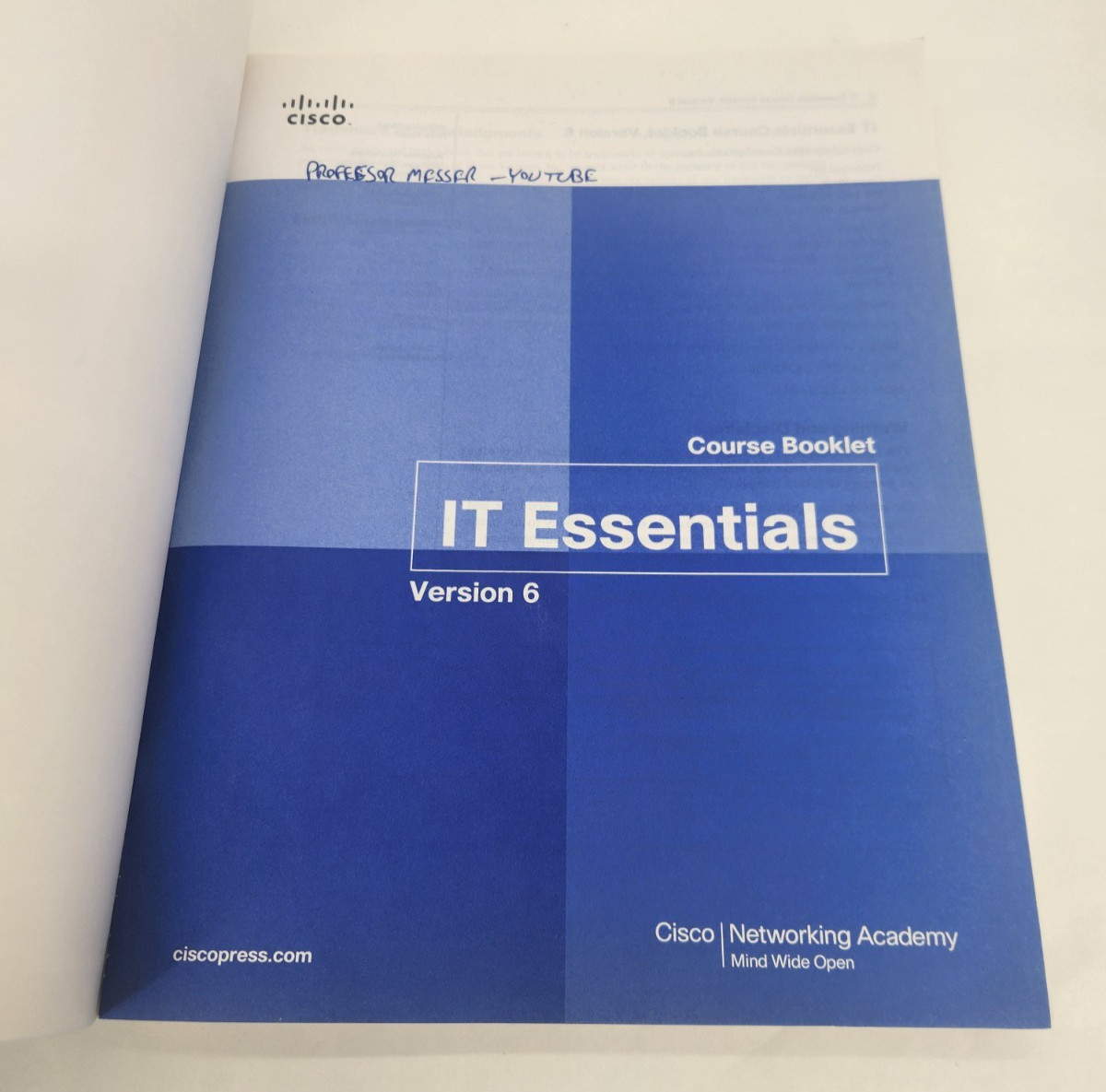 Course Booklets Ser.: IT Essentials Course Booklet, Version 6 by Cisco PB