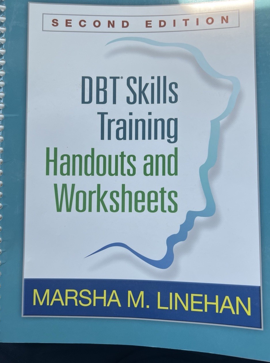 DBT Skills Training Handouts and – Paperback, by Linehan Marsha M.