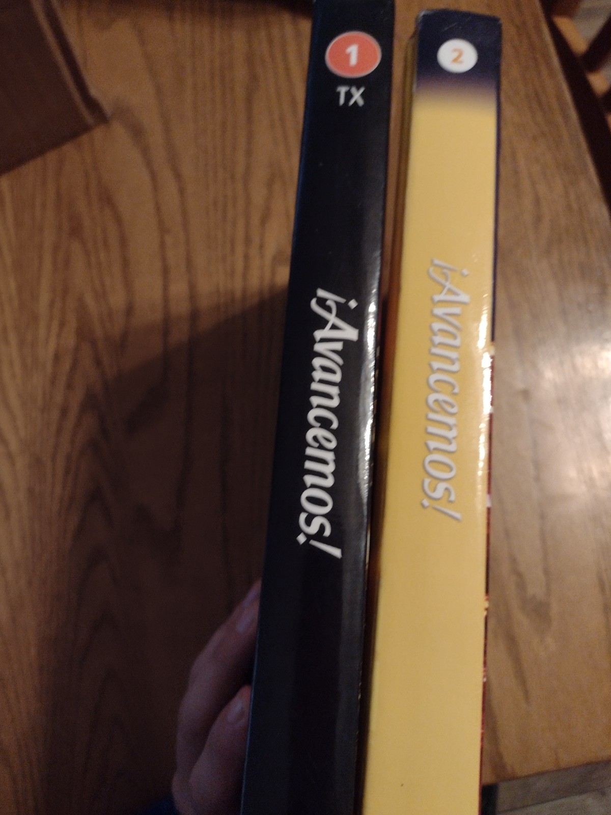 Advancemos Spanish One and TwoTextbook By Holt McDougal-VERY GOOD