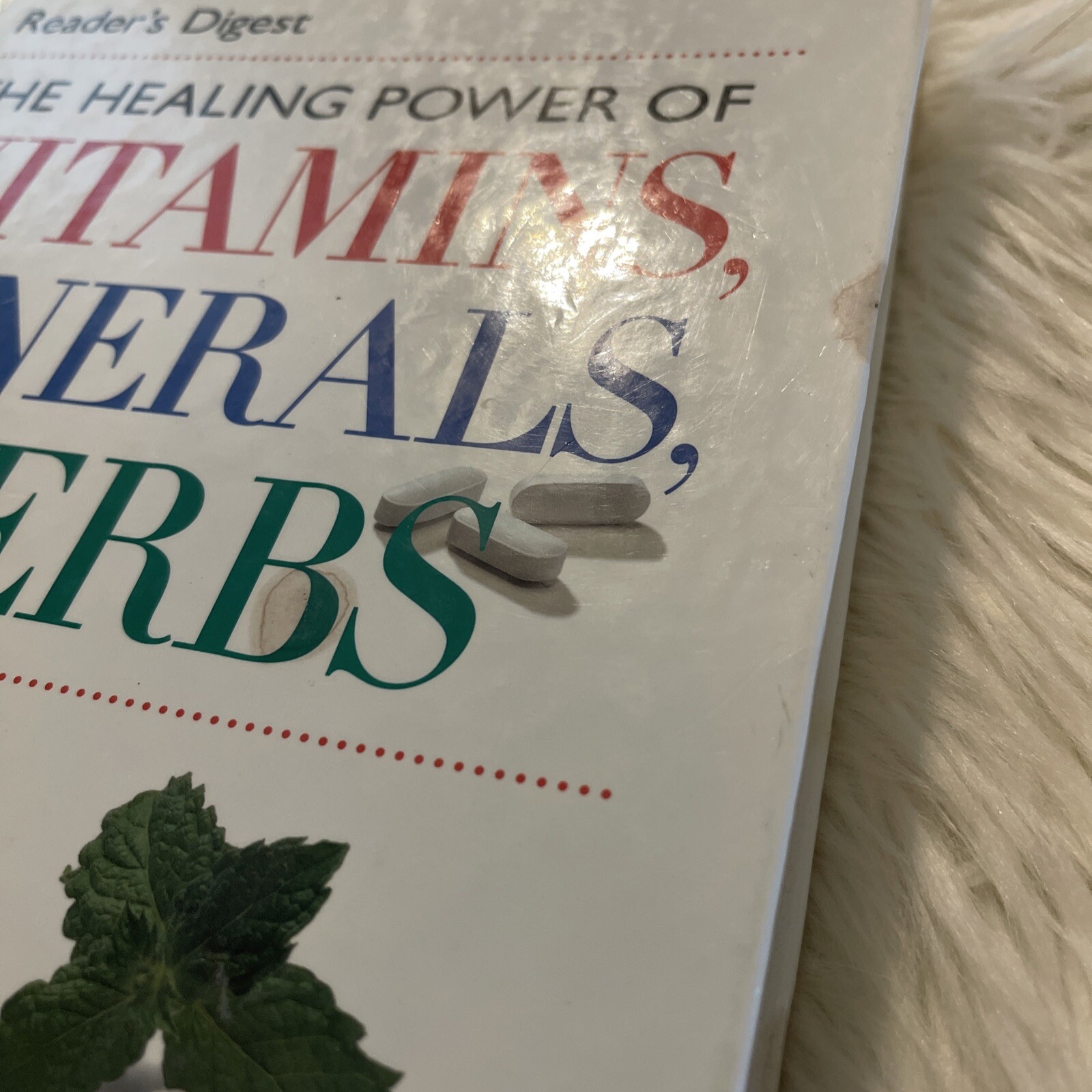 The Healing Power of Vitamins, Minerals, and Herbs Hardback Book