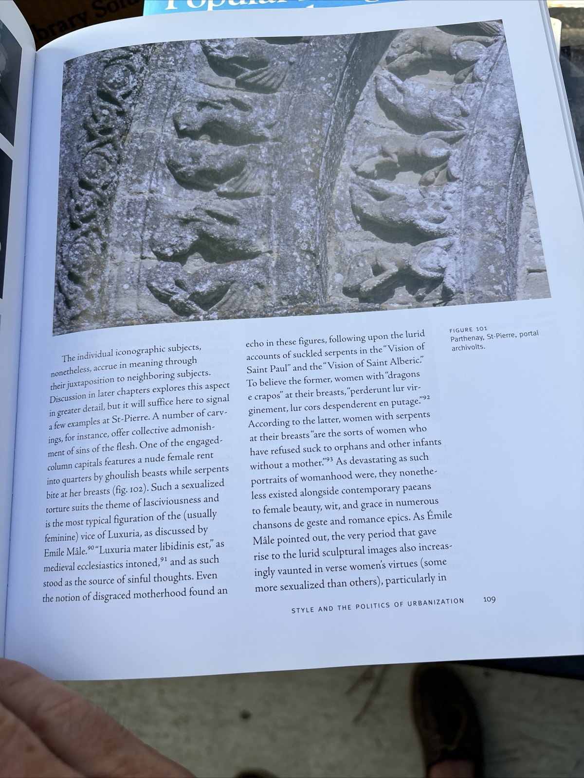 The Art Of Medieval Urbanism Parthenay In Romanesque Aquitaine Robert Maxwell
