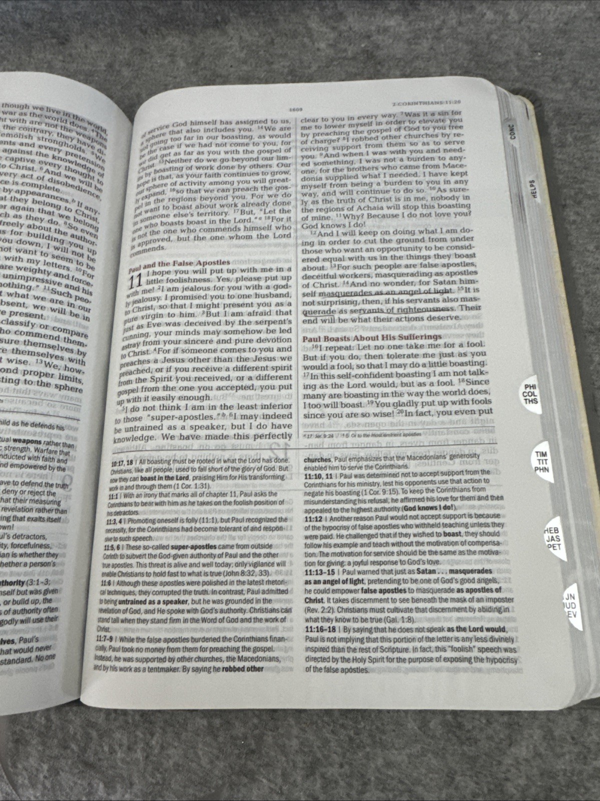 The Jeremiah Study Bible, NIV: (Gray W/ Burnished Edges) Leatherluxe Worthy