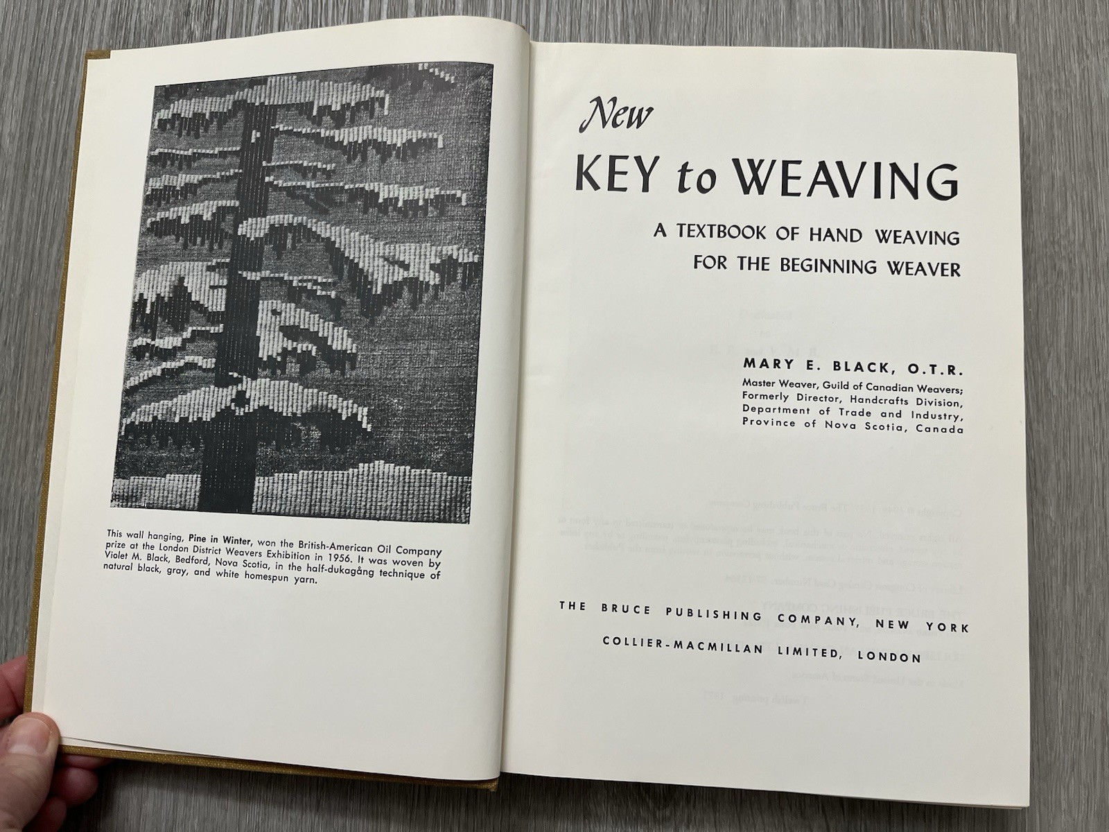 New Key to Weaving Mary E Black O.T.R. 1971 HC Master Guild Canadian Weavers VG