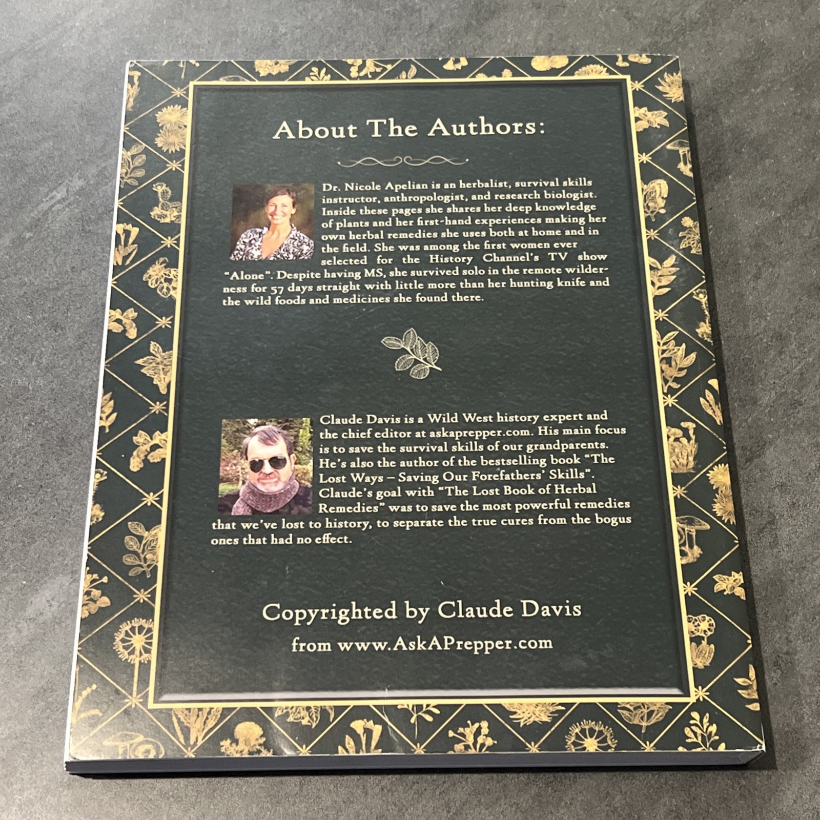 The Lost Book of Herbal Remedies by Nicole Apelian & Claude Davis