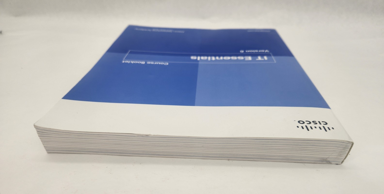 Course Booklets Ser.: IT Essentials Course Booklet, Version 6 by Cisco PB