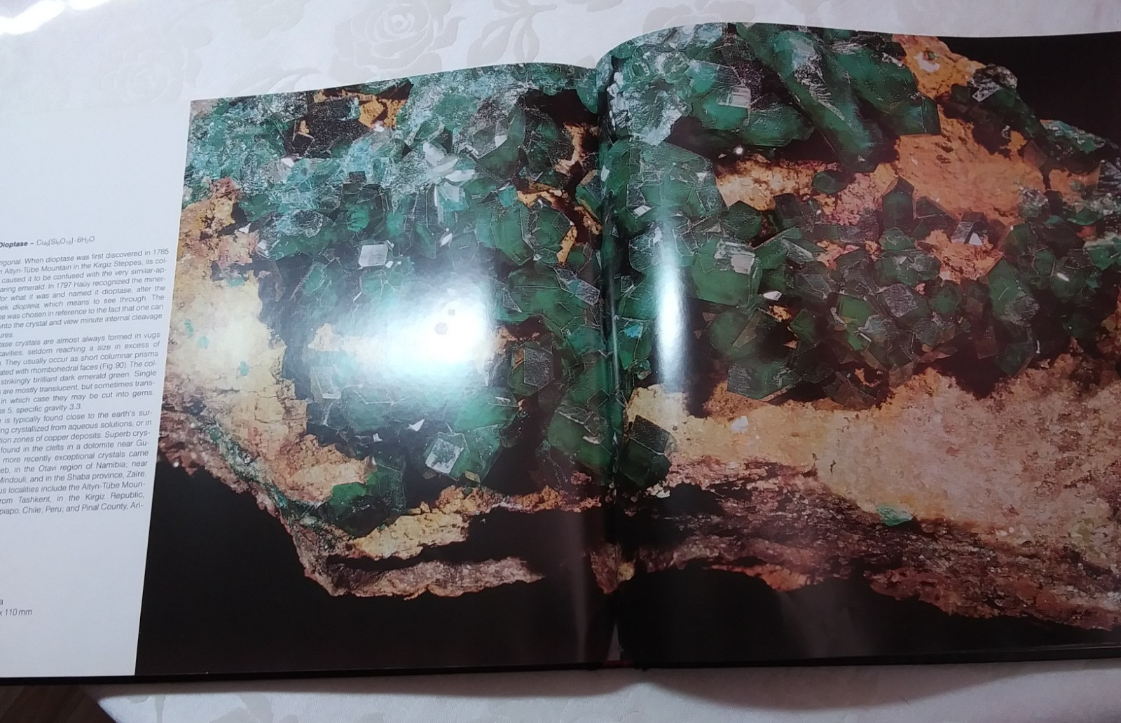 Rock identification book The Magic of Minerals 110 photos color large 196 pgs hb