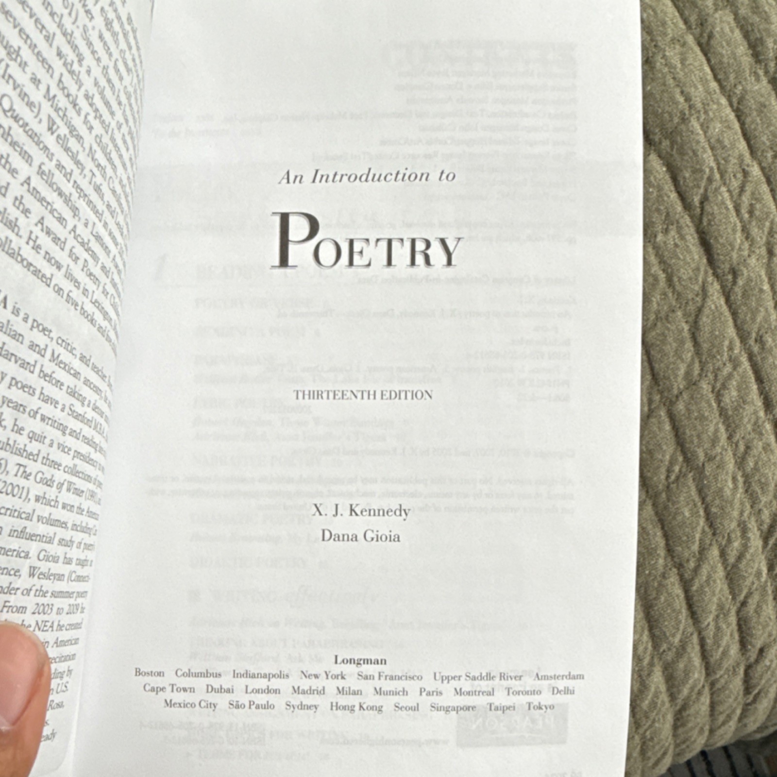 An Introduction to Poetry Thirteenth Edition Kennedy & Gioia, Paperback, Longman