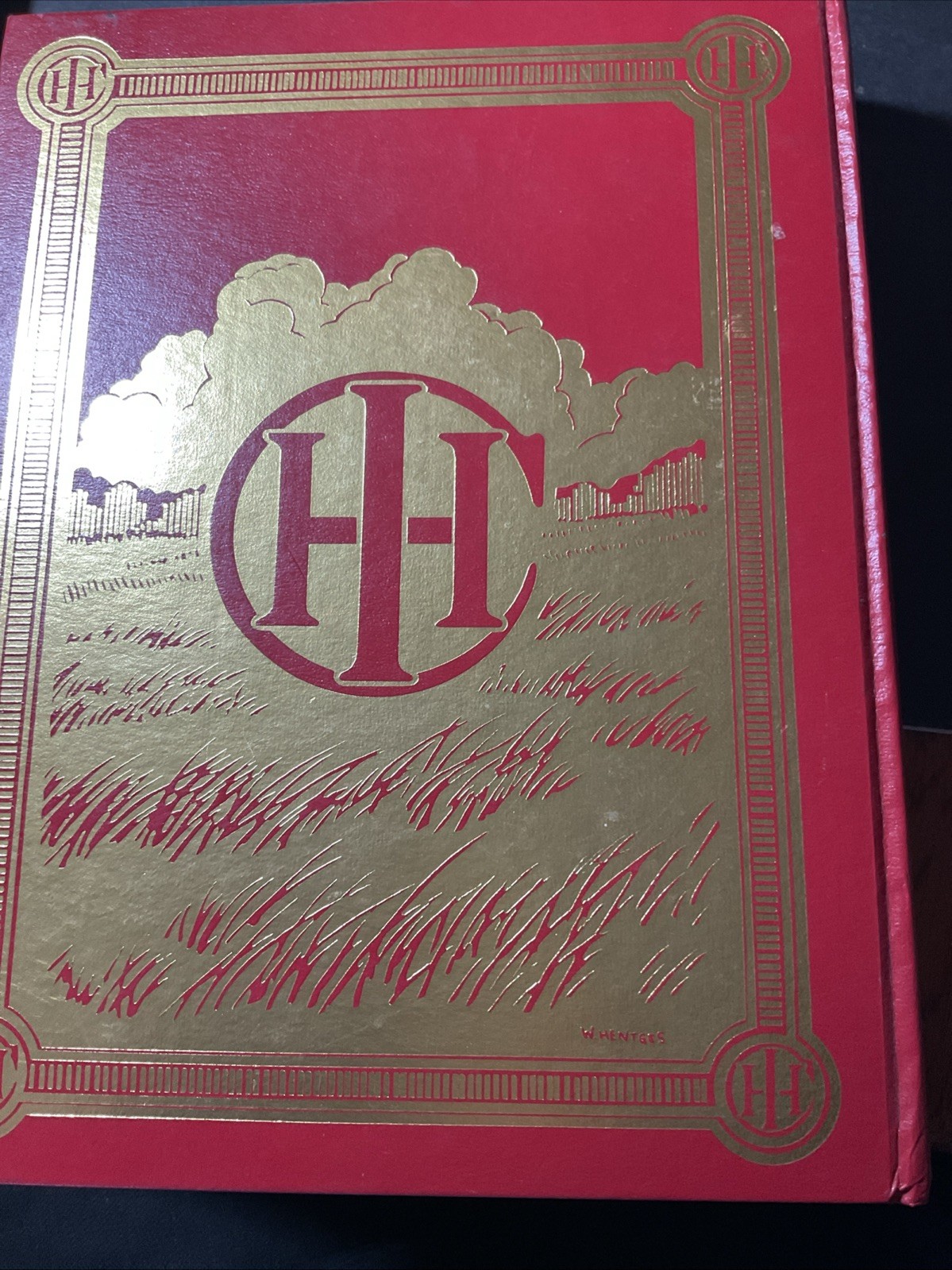 150 Years of International Harvester by Charles H. Wendel 1981 Crestline / B1671