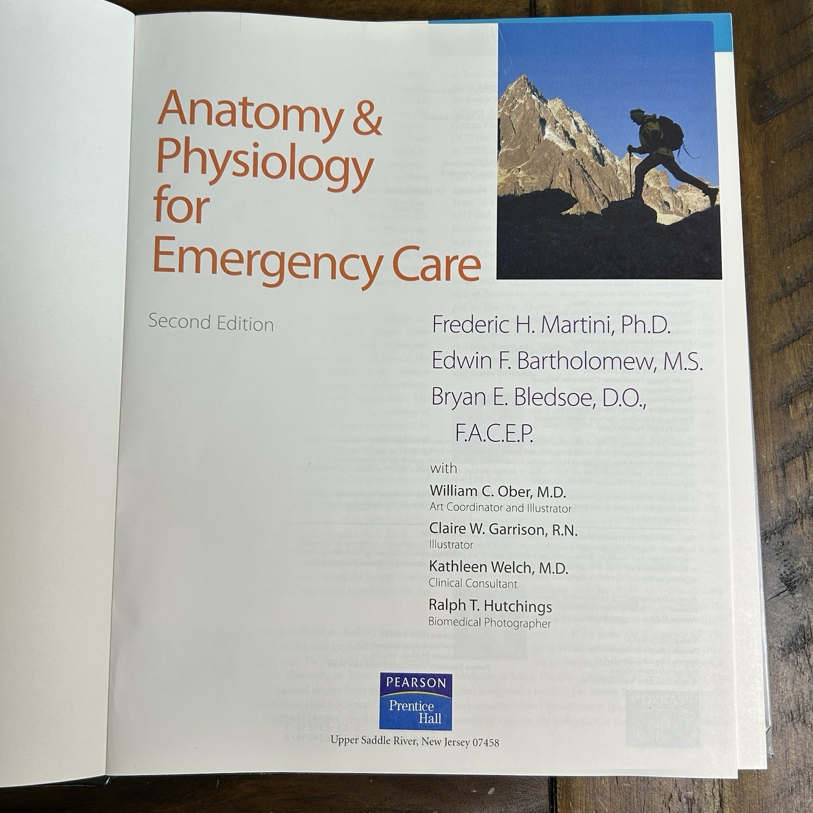 Anatomy & Physiology for Emergency Care 2nd Ed Hardcover – Brady 2008