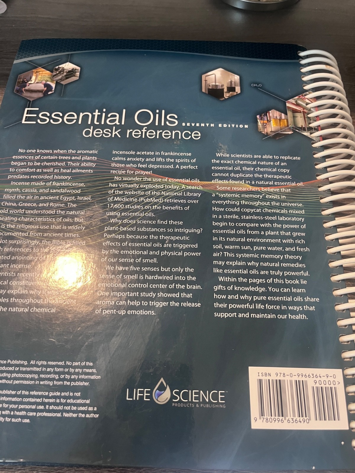 Essential oils desk reference -7th edition (life science publishing)