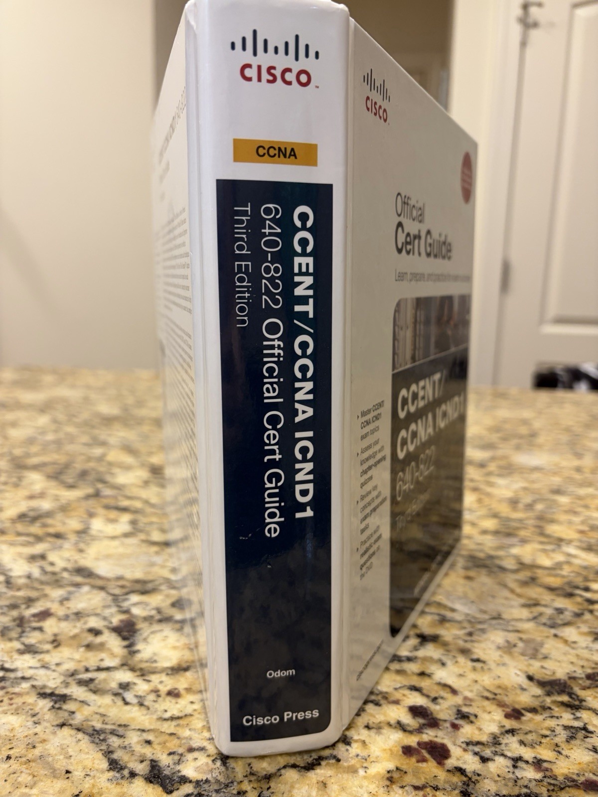 CCENT/CCNA ICND1 640-822 Official Cert Guide (3rd Edition) – VERY GOOD