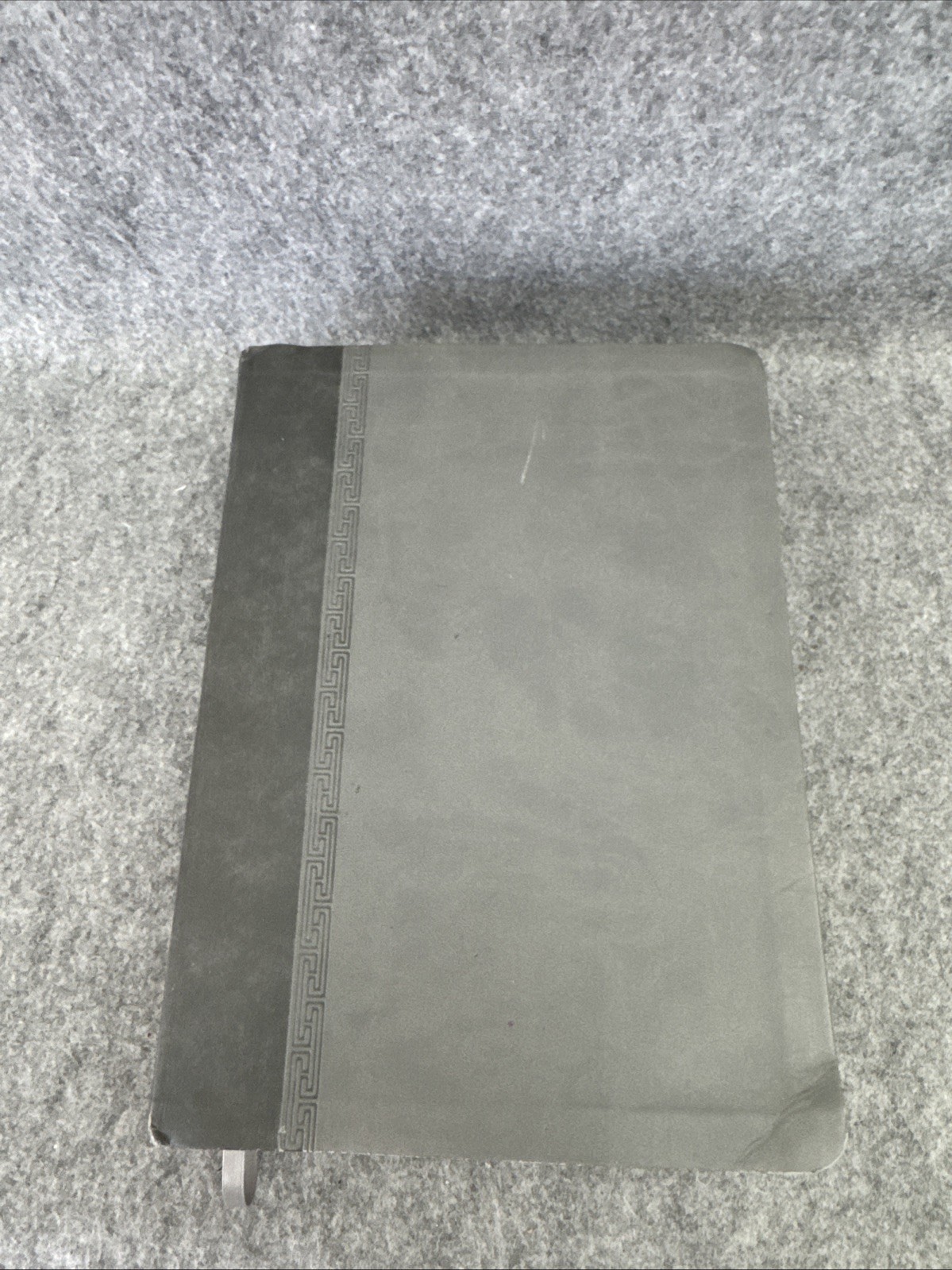 The Jeremiah Study Bible, NIV: (Gray W/ Burnished Edges) Leatherluxe Worthy