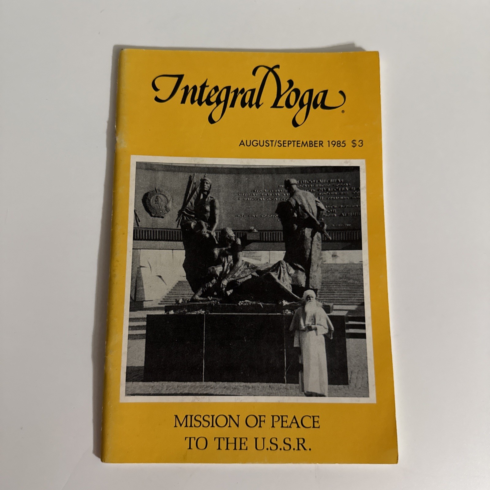 Integral Yoga Booklet Aug/Sept 1985 Issue Mission of Peace to the U.S.S.R.