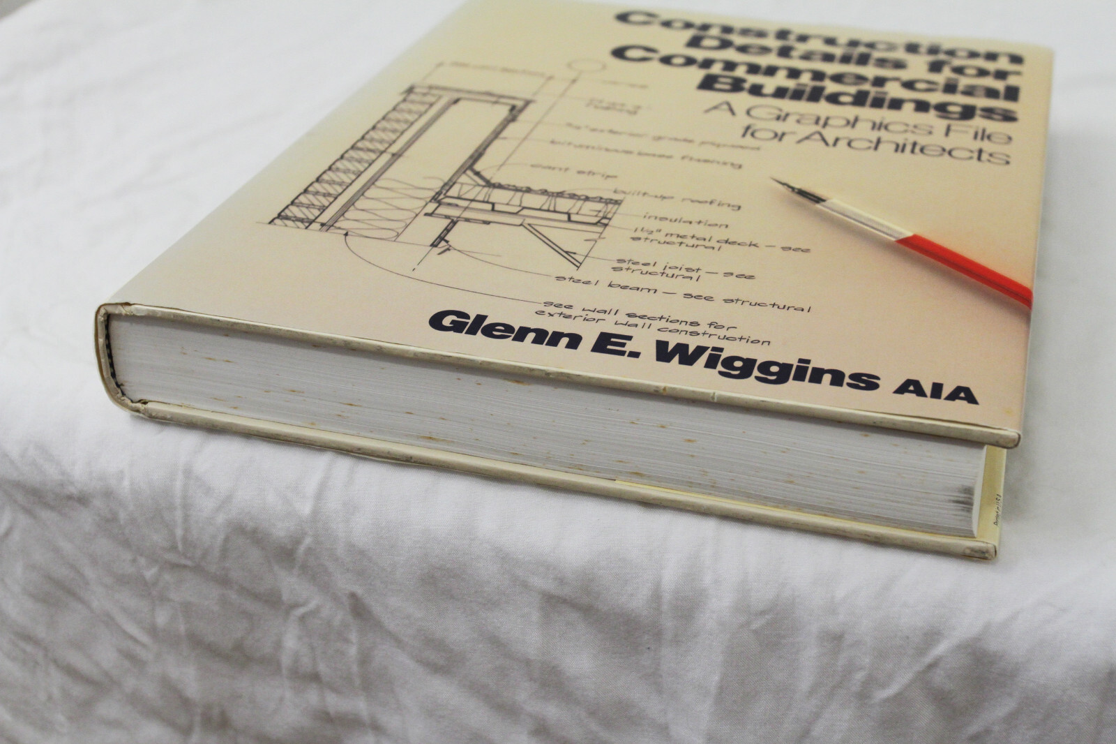 Construction Details for Commercial Buildings: A Graphics File Wiggins (HC)