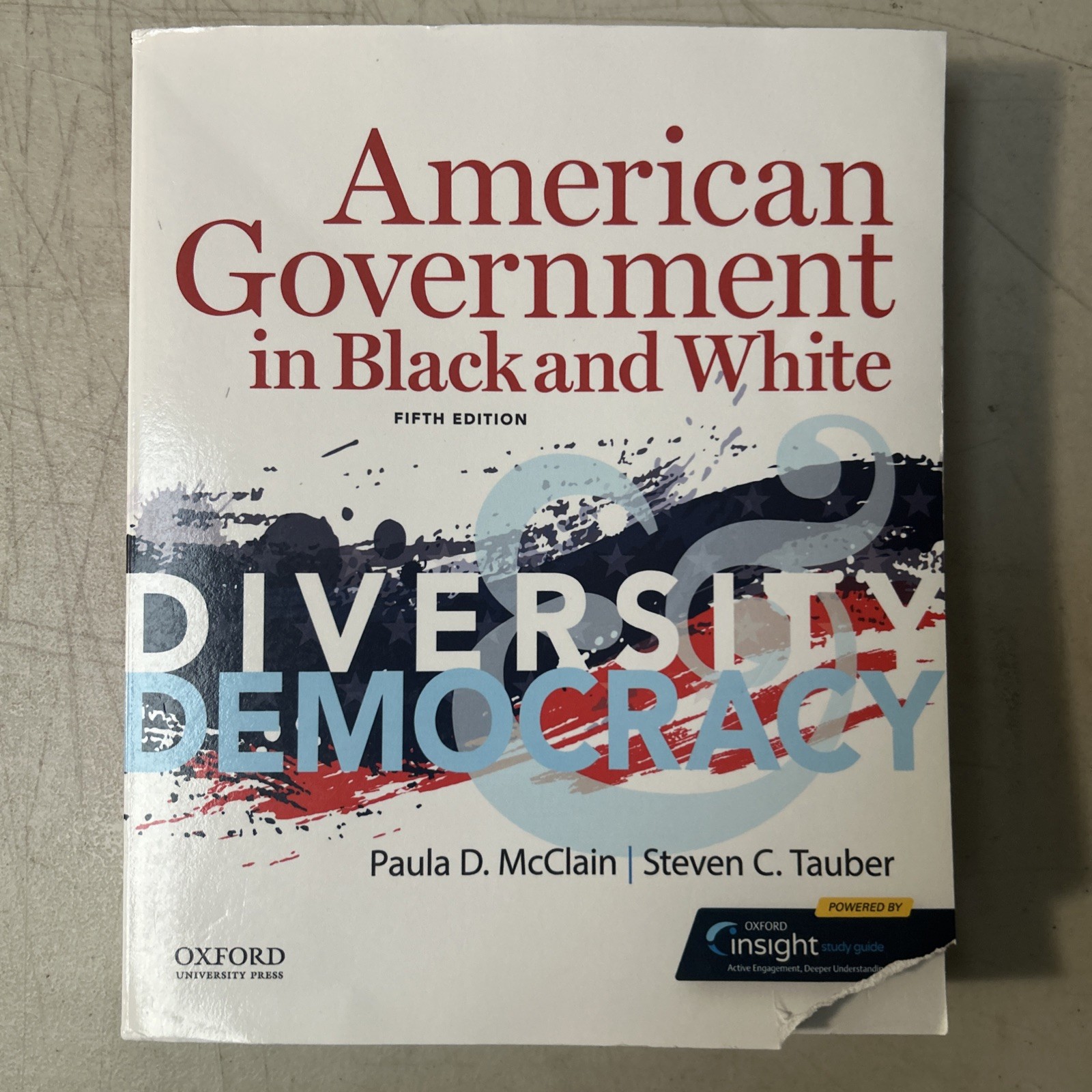 American Government in Black and White : Diversity and Democracy