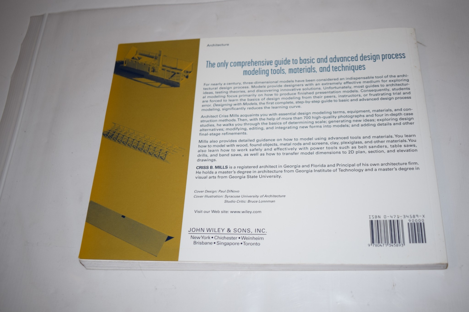 DESIGNING WITH MODELS SOFTCOVER BY CRISS B MILLS 2000 JOHN WILEY & SONS (CAS7)