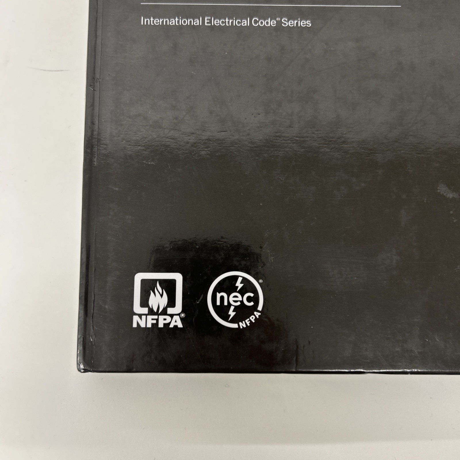 NFPA 70E Handbook for Electrical Safety in the Workplace 2024 Hardcover