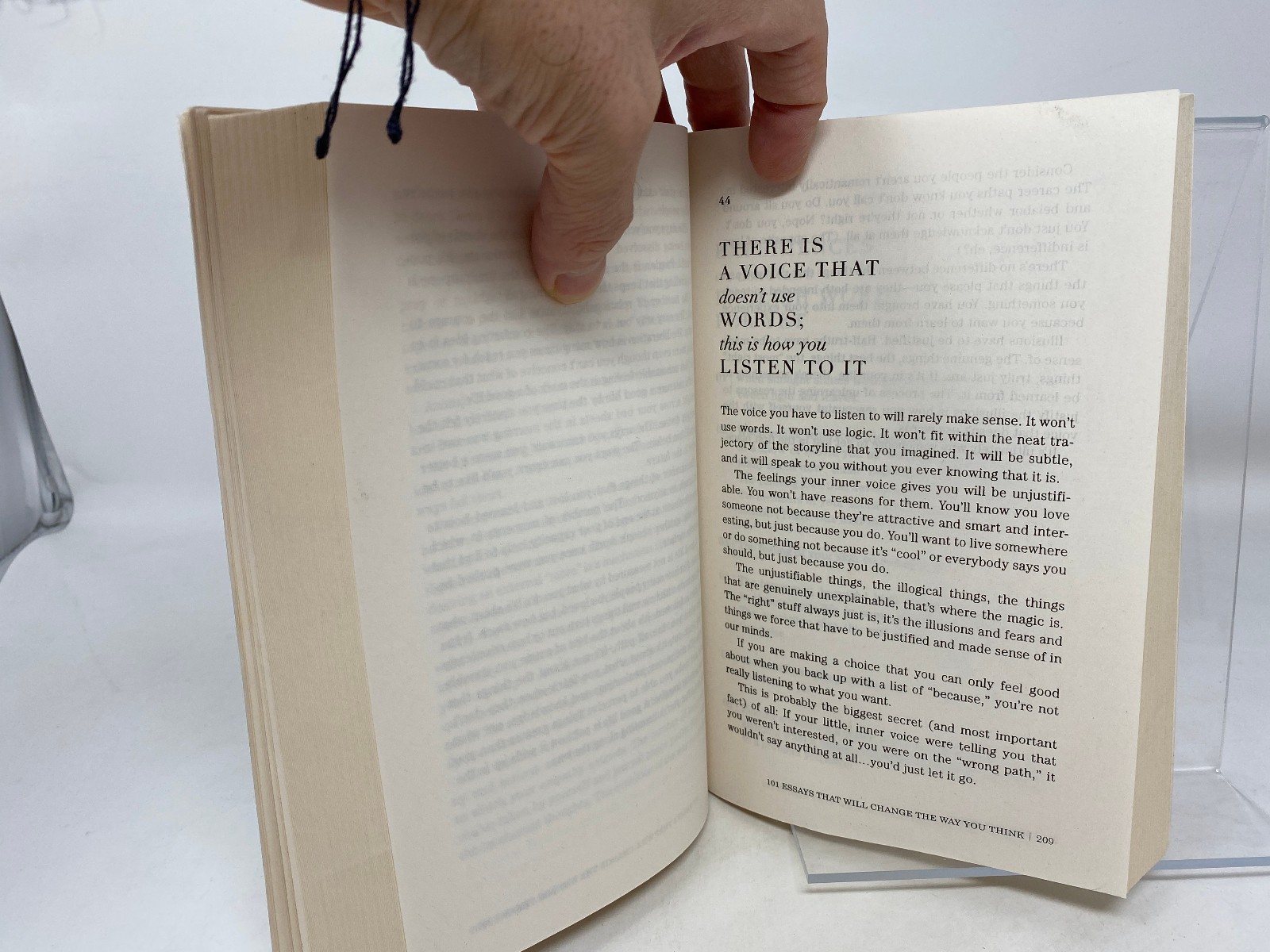 101 Essays That Will Change The Way You Think – ISBN 978-1-945796-06-7